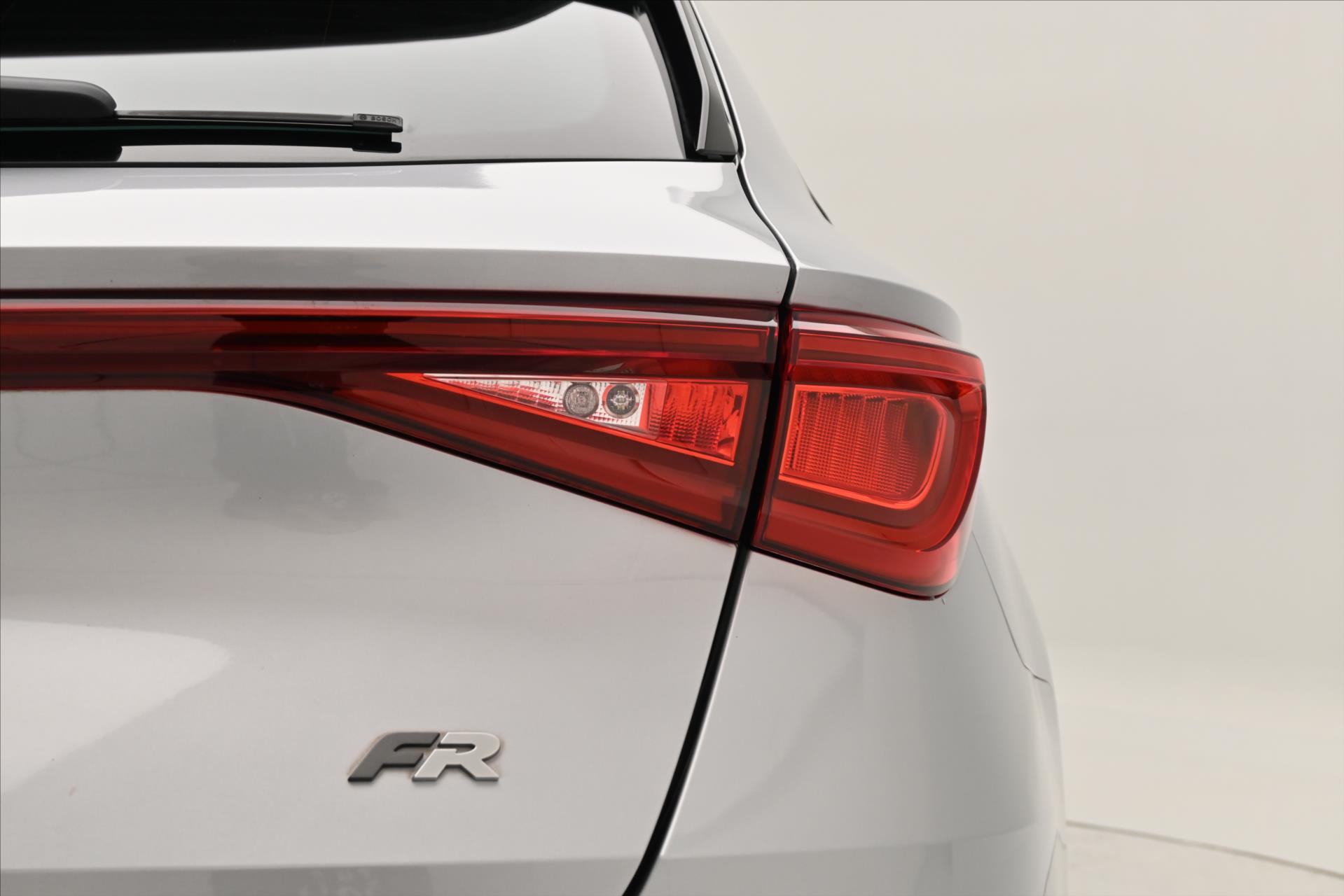 Hlavní fotografie vozu Seat Leon 2,0 FR TDI 110 kW DSG Business Záruka až 5 let (29)