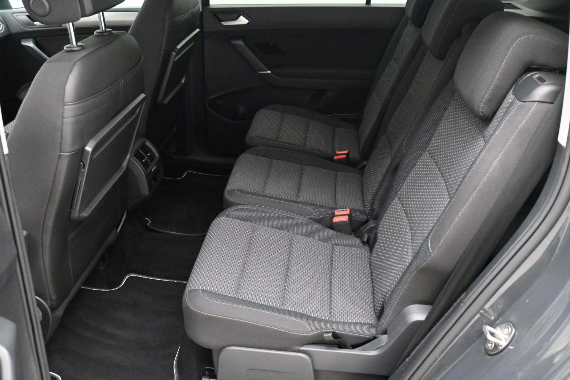 Hlavní fotografie vozu Volkswagen Touran 2,0 TDI 110 kW DSG 7/Míst Comfortline ZÁRUKA AŽ 5 LET (15)