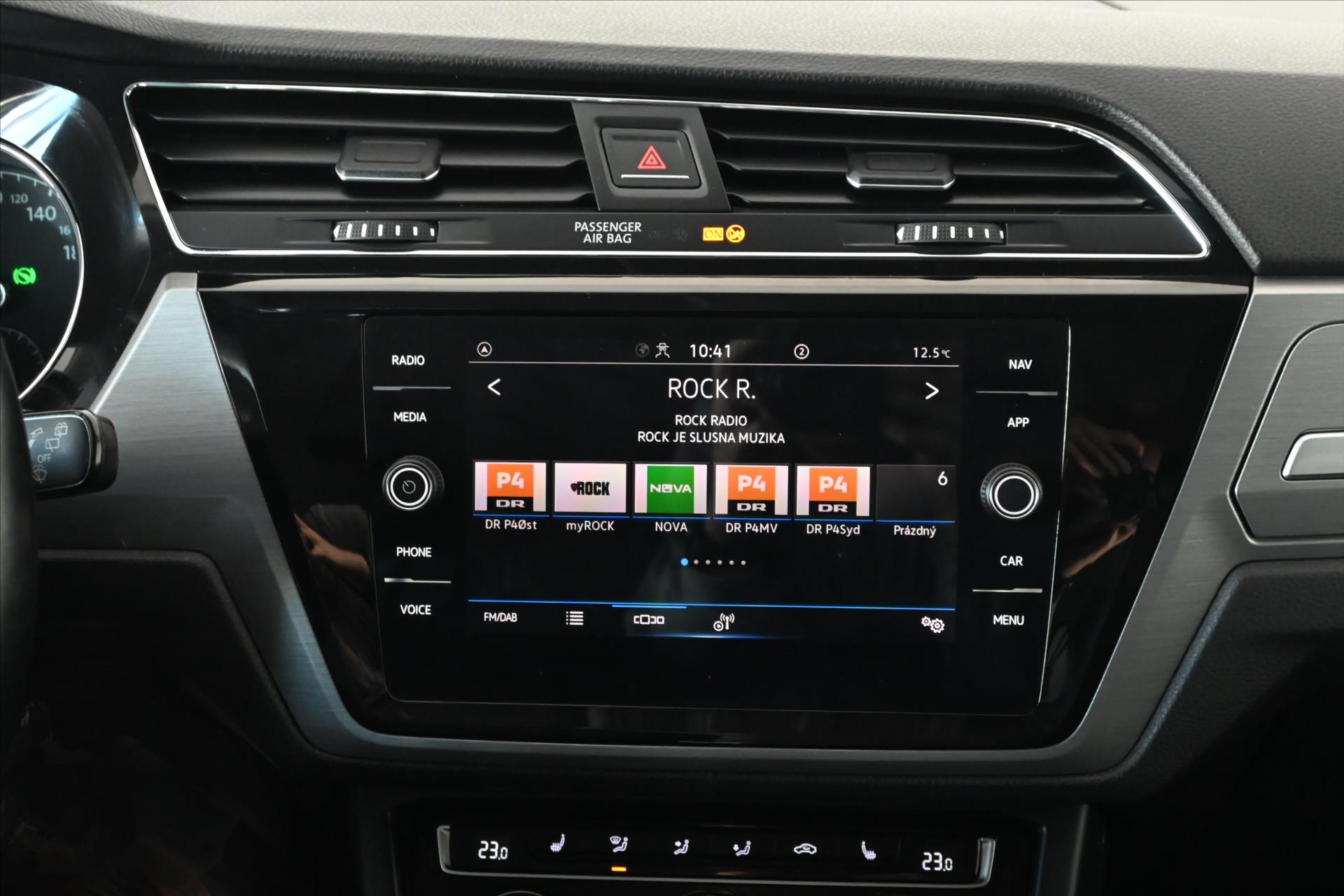 Hlavní fotografie vozu Volkswagen Touran 2,0 TDi 110 kW DSG 7/Míst Comfortline ZÁRUKA AŽ 5 LET (20)