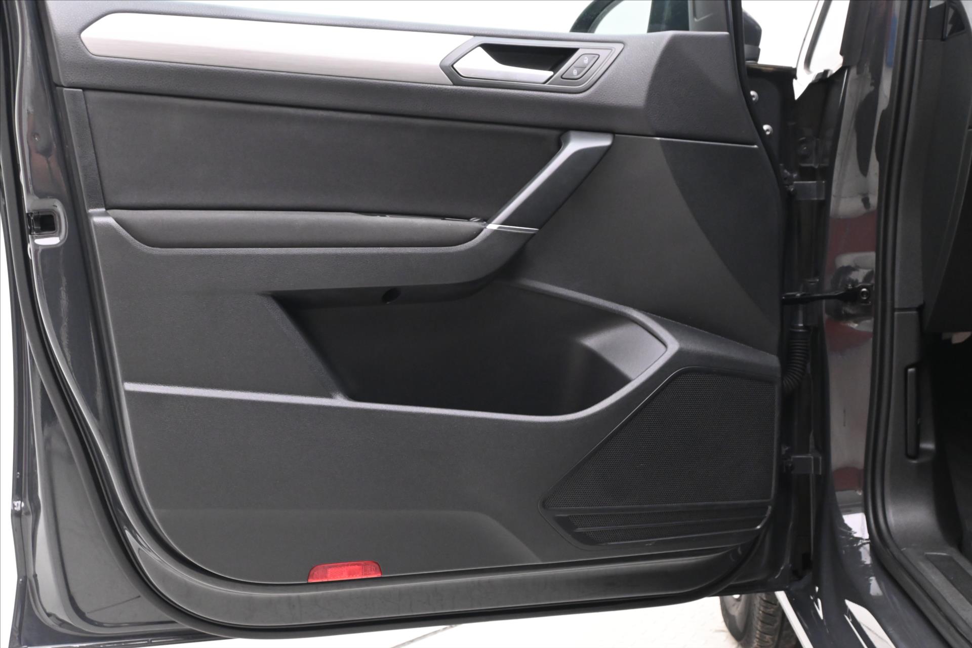 Hlavní fotografie vozu Volkswagen Touran 2,0 TDI 110 kW DSG 7/Míst Comfortline ZÁRUKA AŽ 5 LET (24)