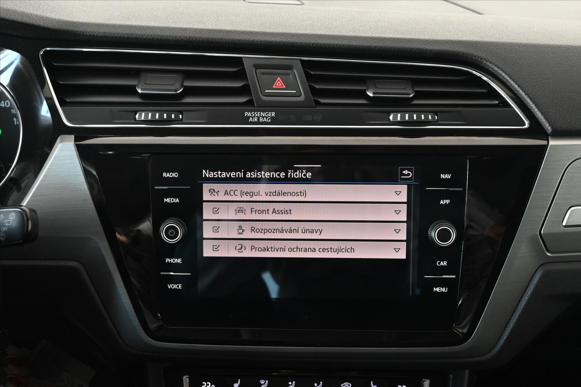 Hlavní fotografie vozu Volkswagen Touran 2,0 TDI 110 kW DSG 7/Míst Comfortline ZÁRUKA AŽ 5 LET (22)