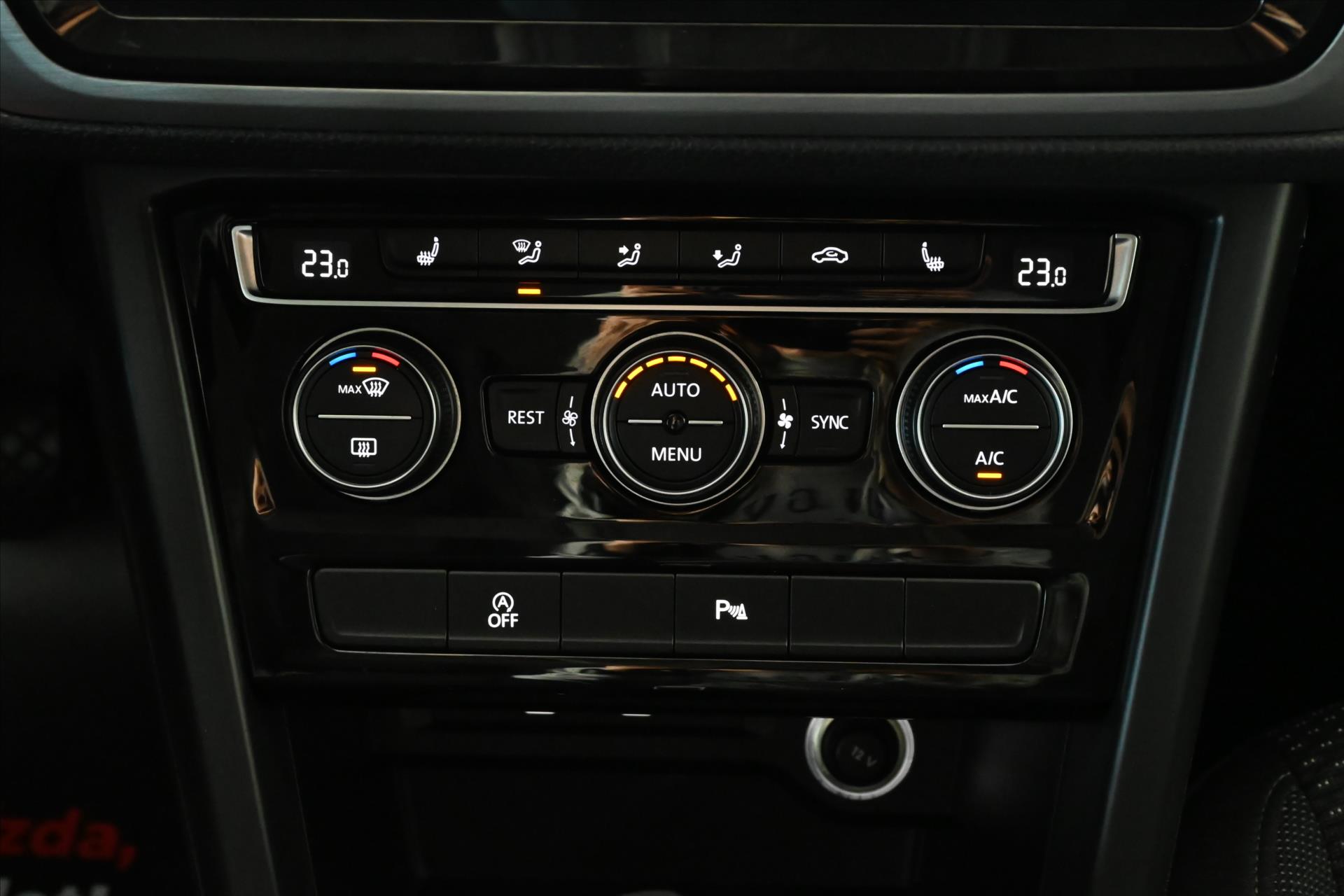 Hlavní fotografie vozu Volkswagen Touran 2,0 TDI 110 kW DSG 7/Míst Comfortline ZÁRUKA AŽ 5 LET (23)