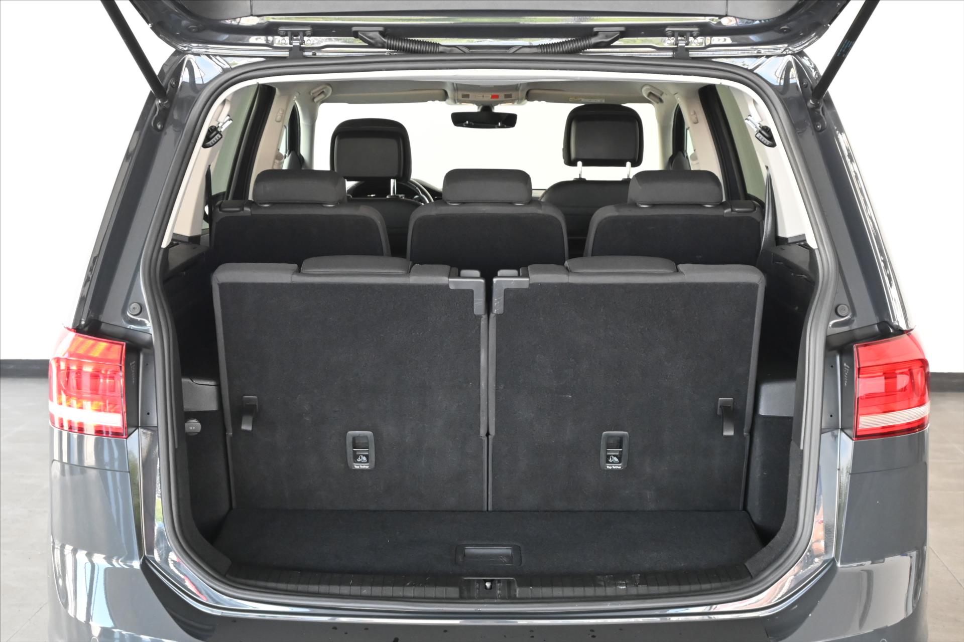 Hlavní fotografie vozu Volkswagen Touran 2,0 TDi 110 kW DSG 7/Míst Comfortline ZÁRUKA AŽ 5 LET (6)