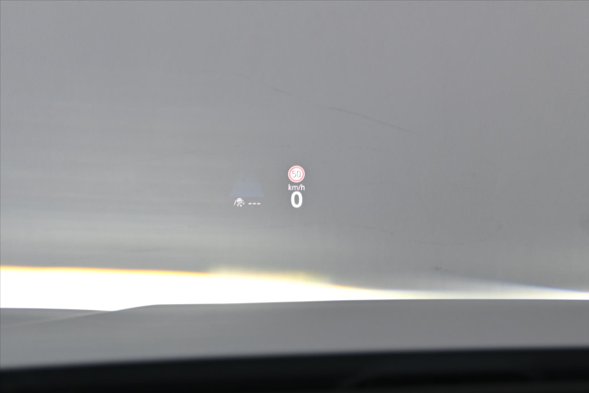 Hlavní fotografie vozu Volkswagen Passat 2,0 TDI 110 kW DSG Elegance Záruka až 5 let (34)