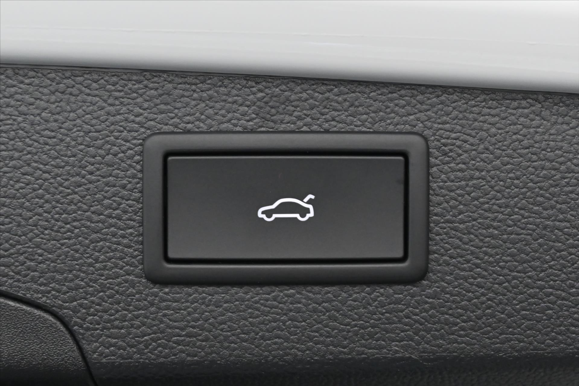 Hlavní fotografie vozu Volkswagen Passat 2,0 TDi 110 kW*DSG*ELEGANCE*Záruka až 5 let (34)