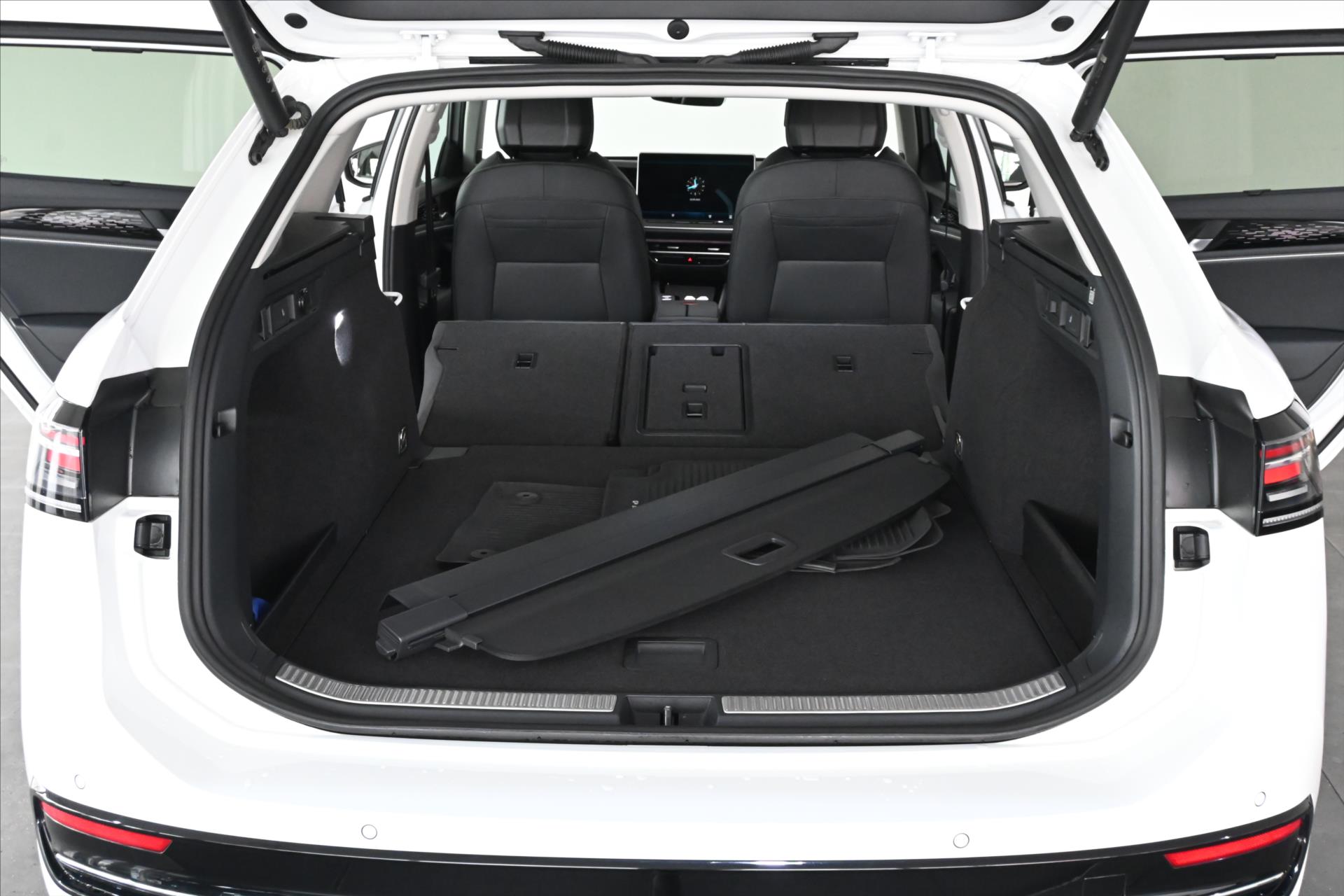 Hlavní fotografie vozu Volkswagen Passat 2,0 TDi 110 kW*DSG*ELEGANCE*Záruka až 5 let (7)