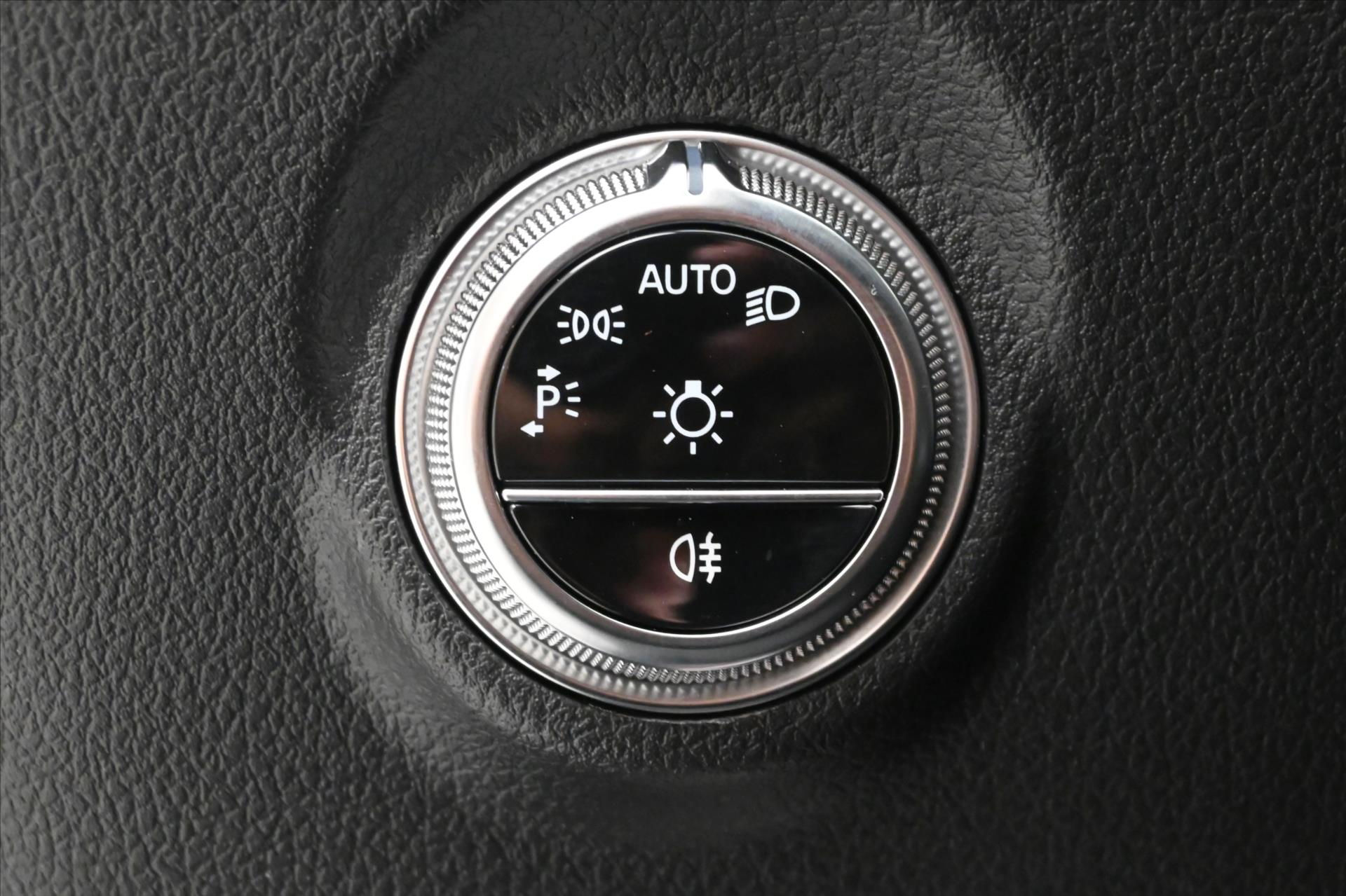 Main photo of the car Mercedes-Benz Class c 2.0 220d 147 kW 9G-Tronic Avantgarde Warranty up to 5 years (24)