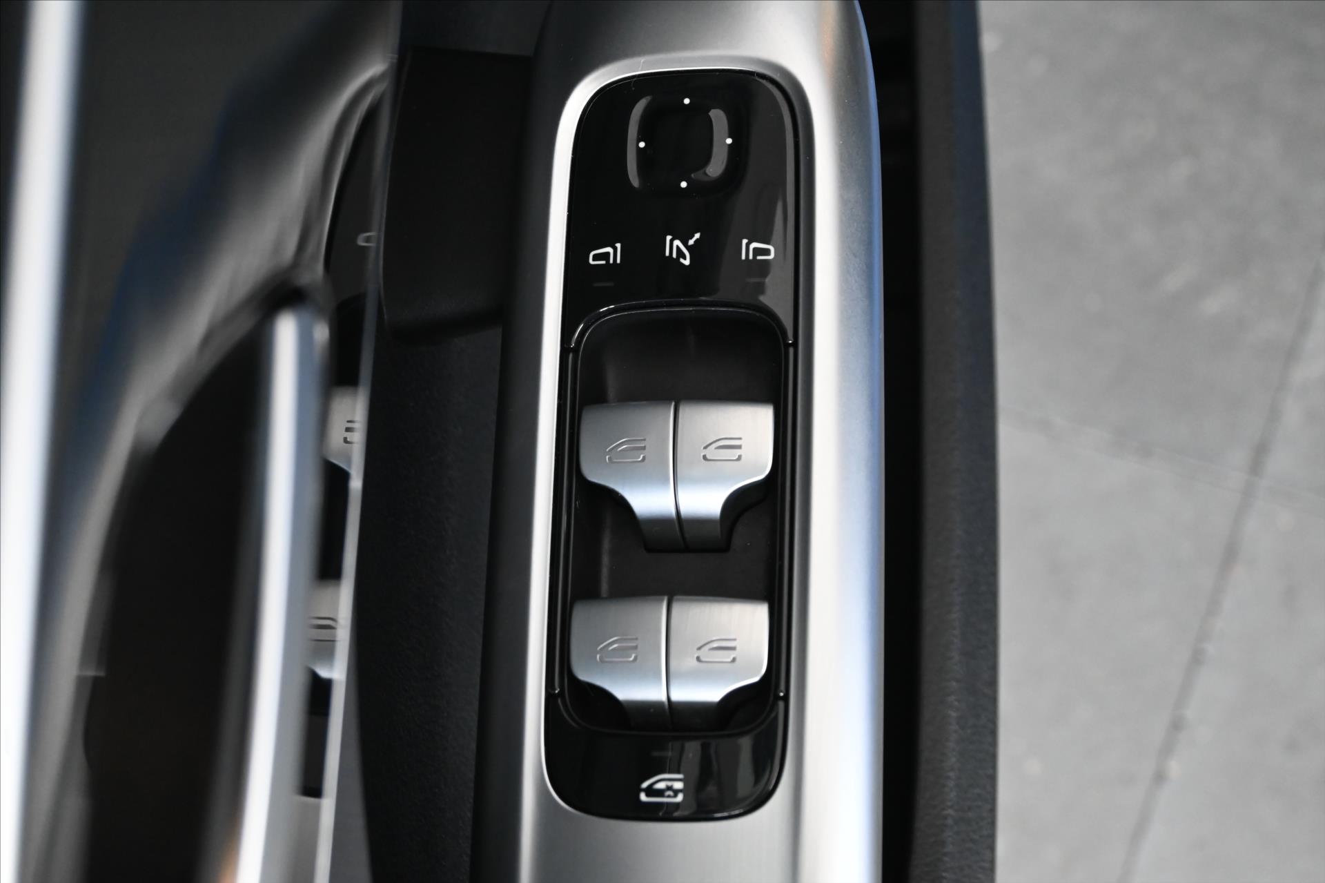 Hlavní fotografie vozu Mercedes-Benz Třídy C 2,0 220d 147 kW 9G-Tronic Avantgarde Záruka až 5 let (26)