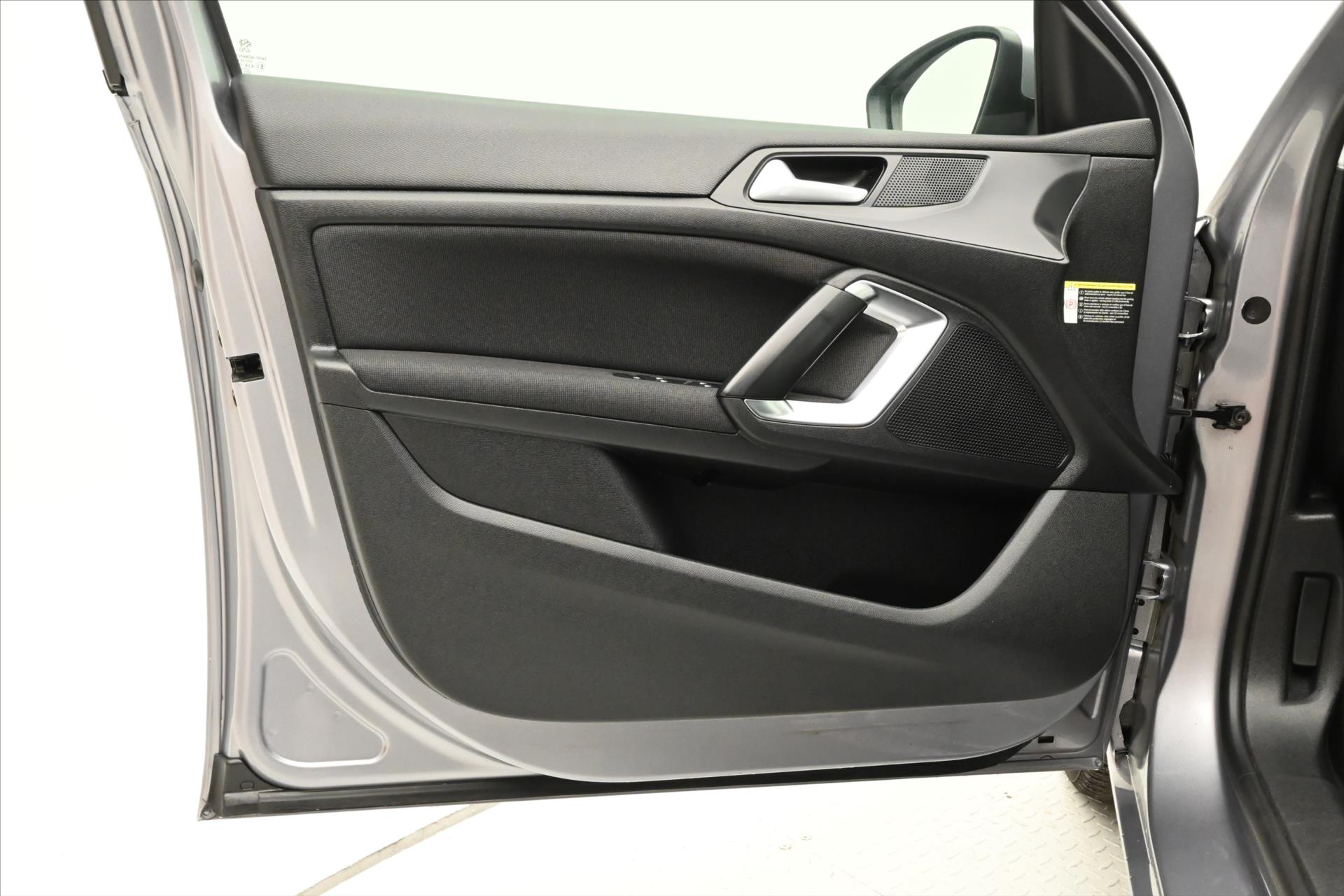 Main photo of the car Peugeot 308 1.5 BlueHDi SW 96 kW Warranty up to 5 years (25)