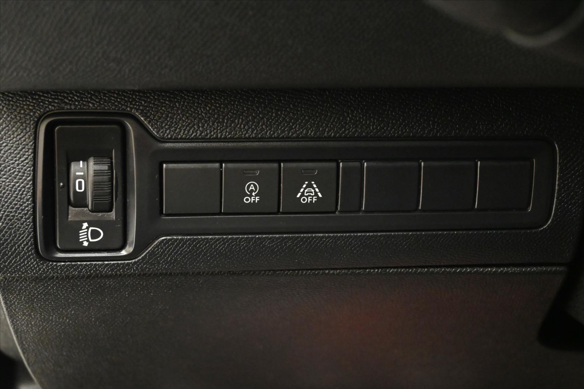 Main photo of the car Peugeot 308 1.5 BlueHDi SW 96 kW Warranty up to 5 years (27)