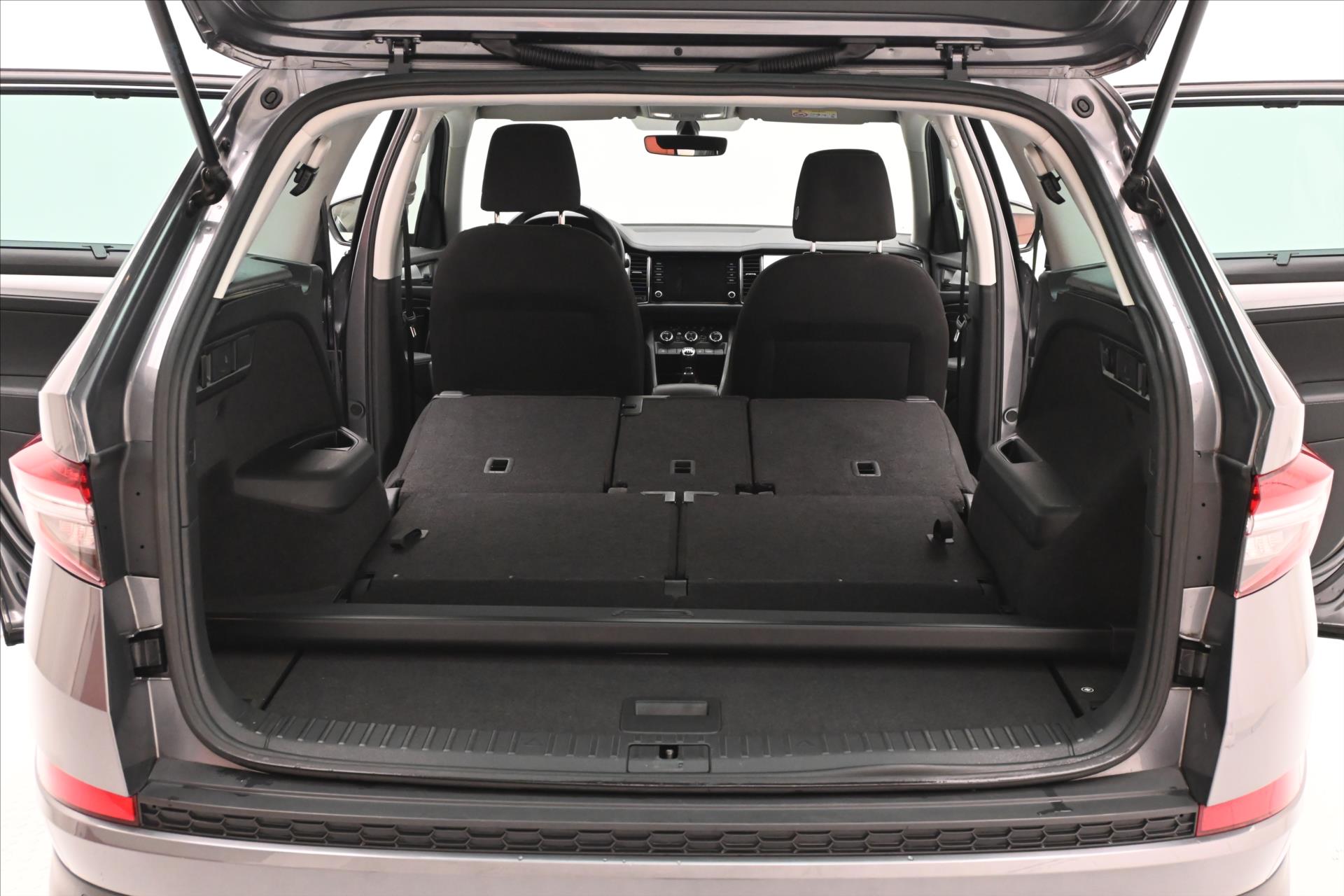 Hlavní fotografie vozu Škoda Kodiaq 1,5 TSI 110 kW 7míst Clever Záruka až 5 let (13)