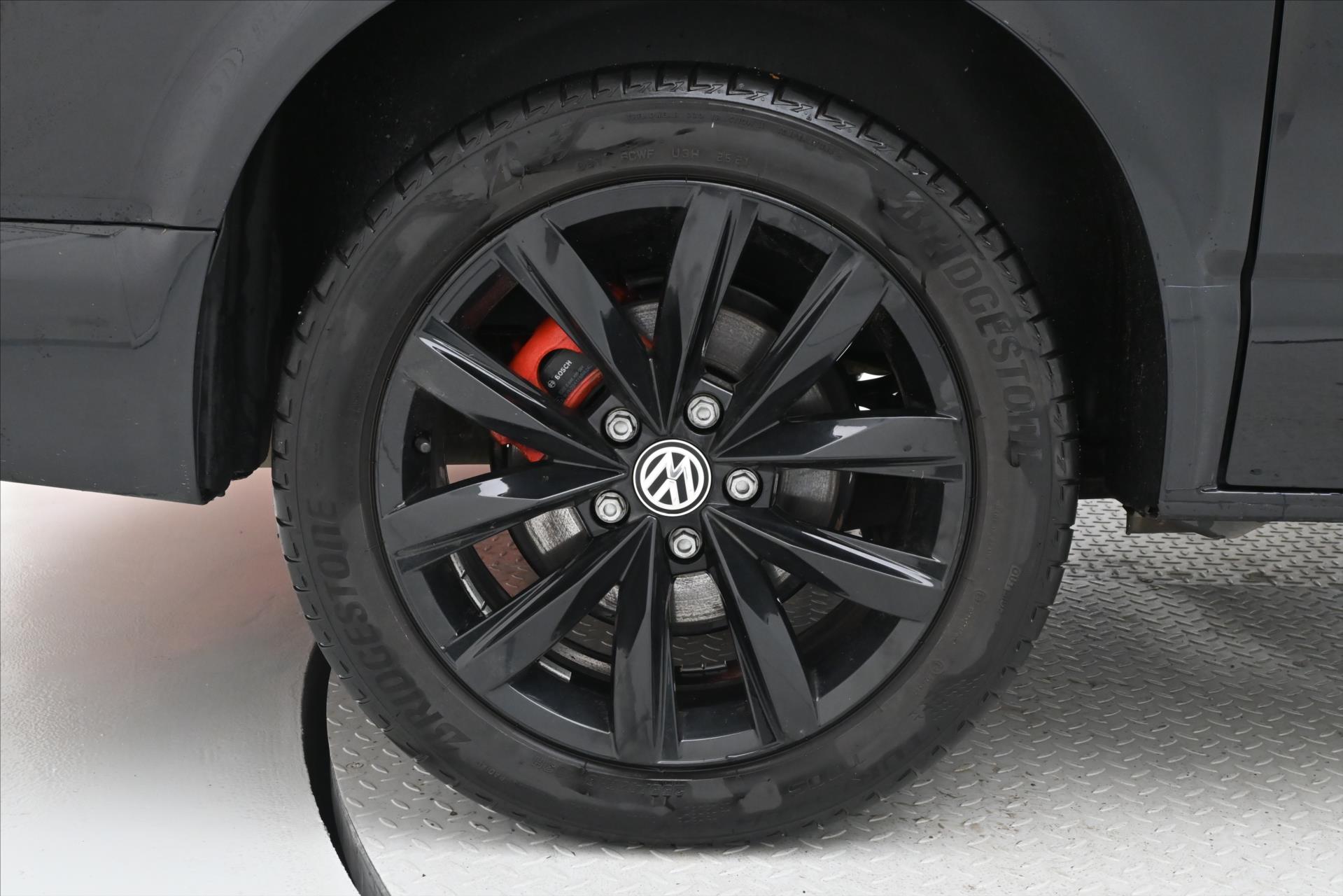 Hlavní fotografie vozu Volkswagen Multivan 2,0 Bi-TDI 150kW DSG 7/Míst Záruka až 5 let (33)