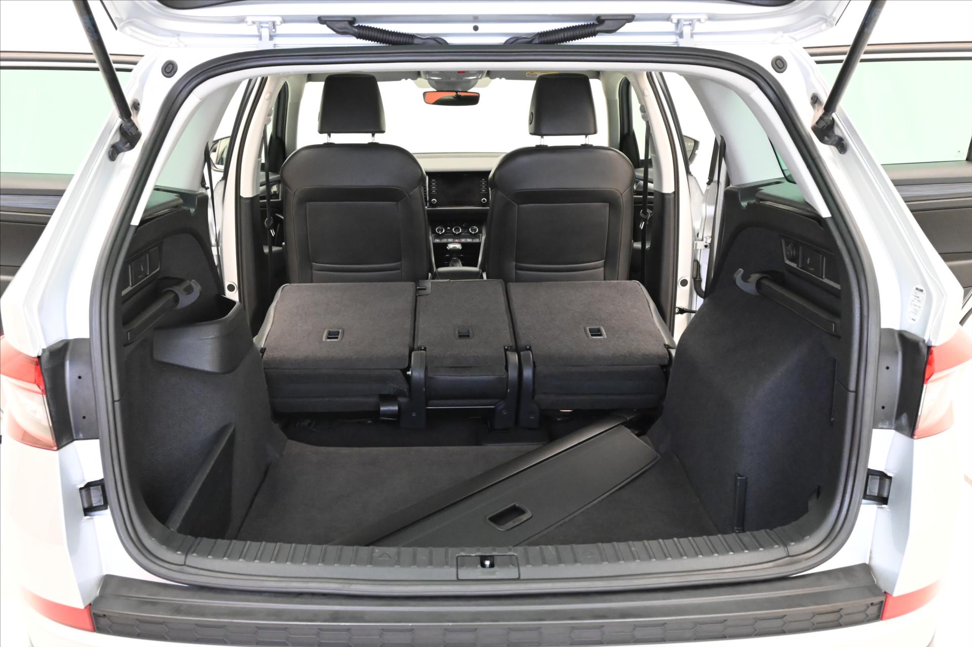 Hlavní fotografie vozu Škoda Kodiaq 1,5 TSI 110 kW DSG Business Záruka až 5 let (12)