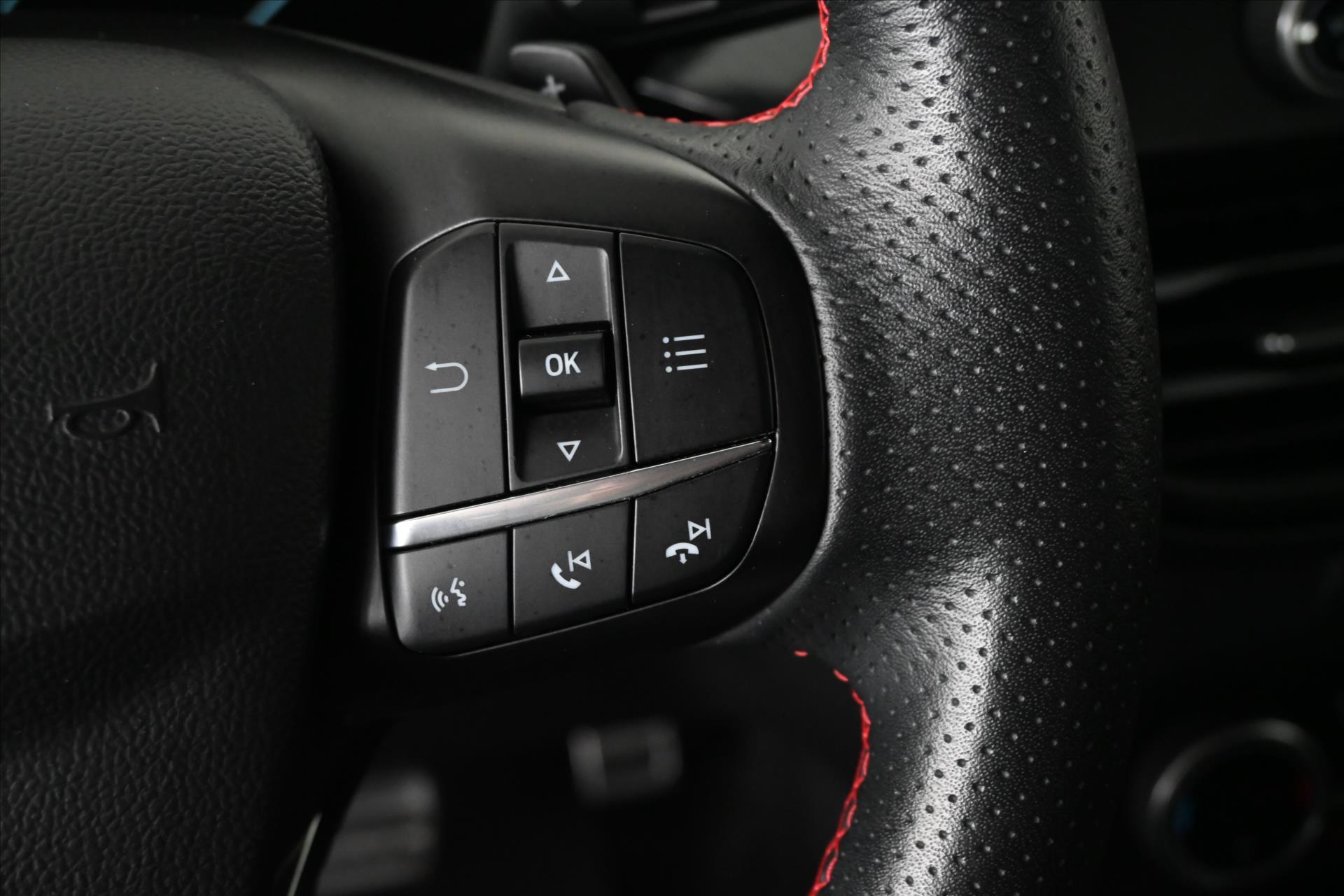 Hlavní fotografie vozu Ford Focus 1,5 EcoBlue 88 kW ST-Line AT/8 Záruka až 5 let (19)