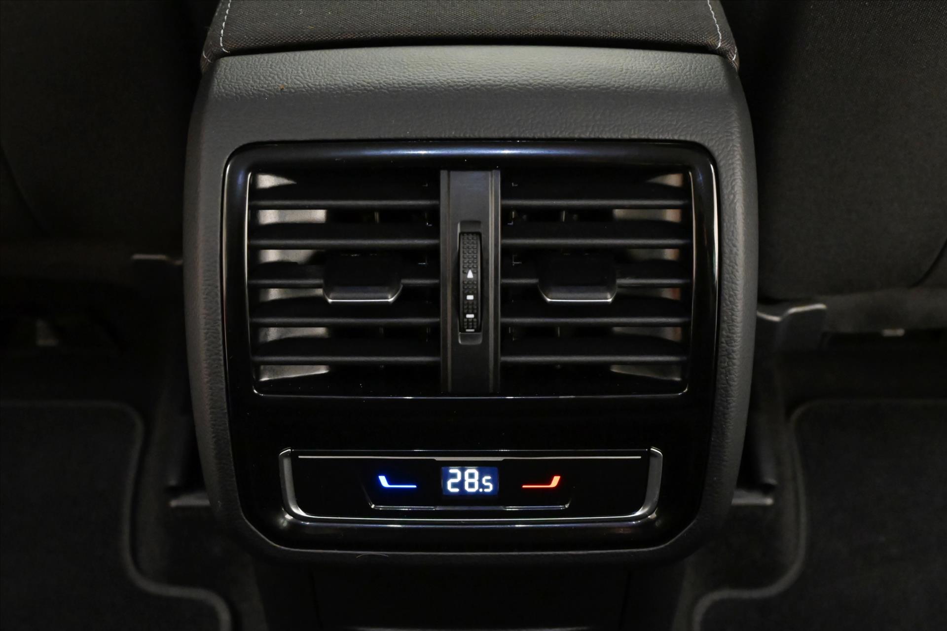 Hlavní fotografie vozu Volkswagen Passat 2,0 TDI 110 kW Business Záruka až 5 let (24)