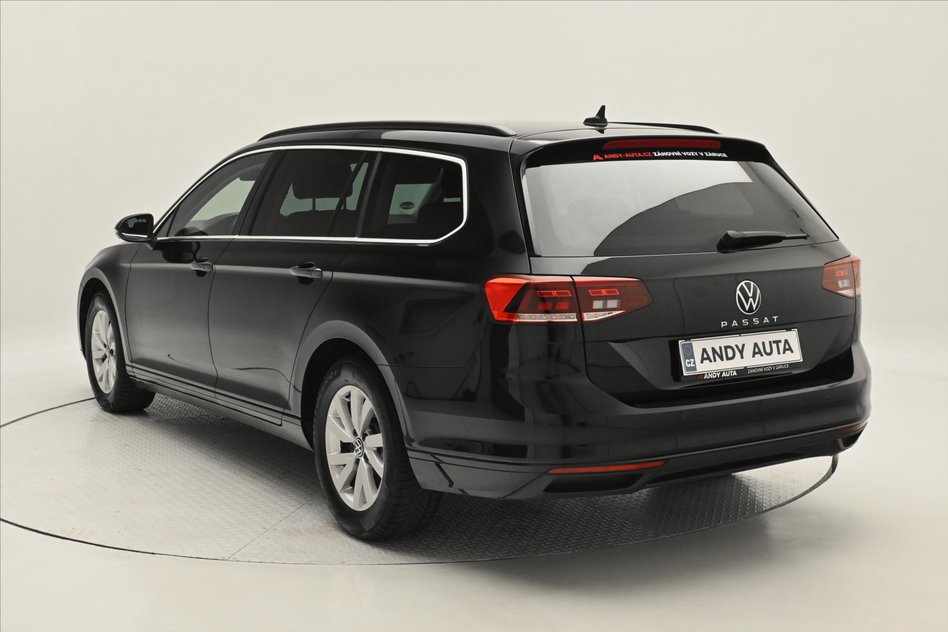 Hlavní fotografie vozu Volkswagen Passat 2,0 TDI 110 kW Business Záruka až 5 let (8)