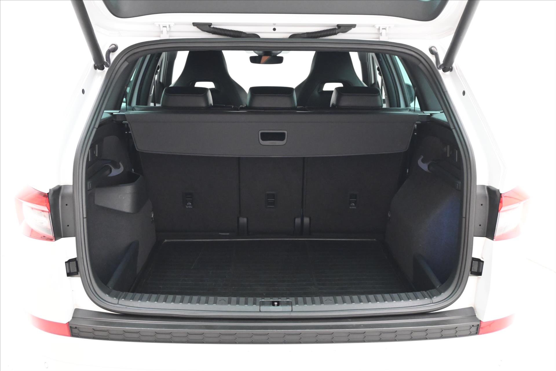 Hlavní fotografie vozu Škoda Kodiaq 1,5 TSI 110 kW DSG Sportline Záruka až 5 let (10)