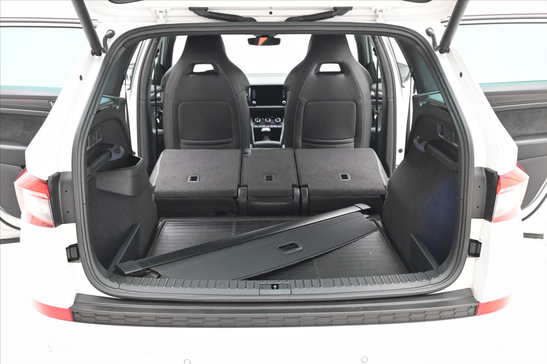 Hlavní fotografie vozu Škoda Kodiaq 1,5 TSI 110 kW DSG Sportline Záruka až 5 let (11)