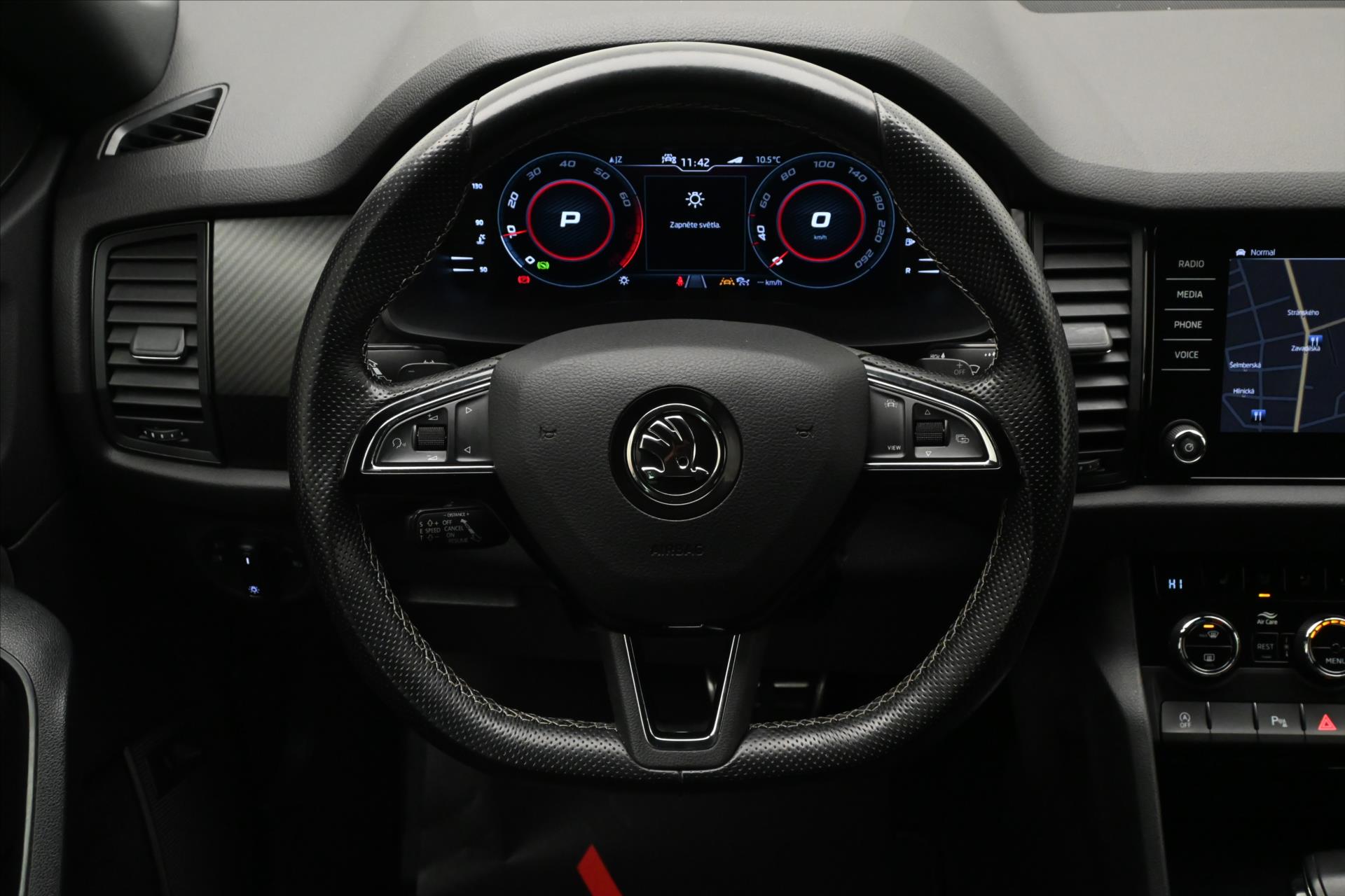 Hlavní fotografie vozu Škoda Kodiaq 1,5 TSI 110 kW DSG Sportline Záruka až 5 let (18)