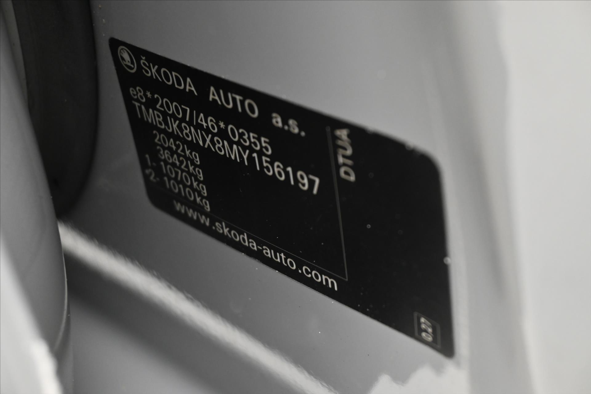 Main photo of the car Skoda Octavia 2.0 TDI RS 147 kW DSG Warranty up to 5 years (13)