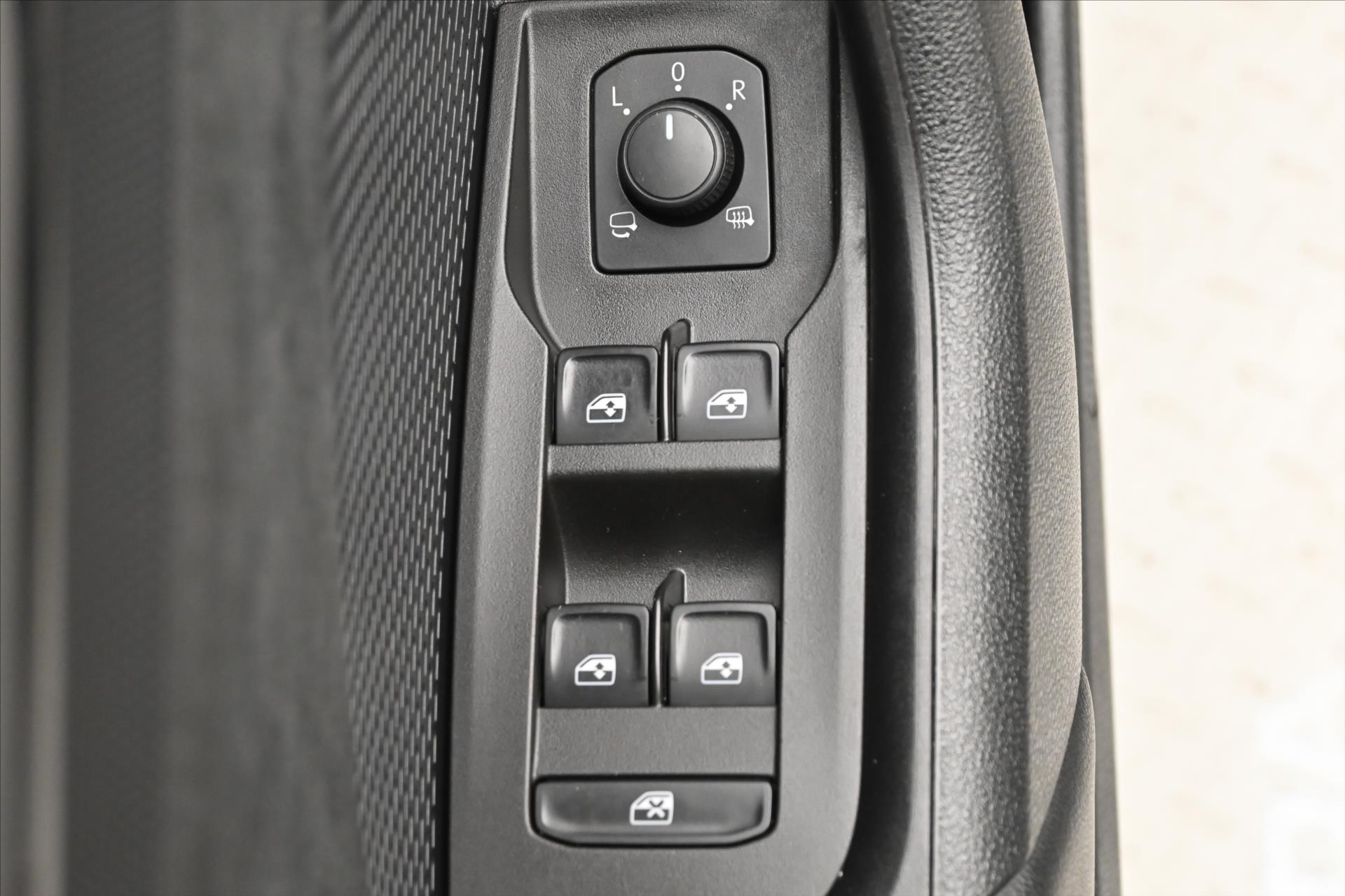 Main photo of the car Skoda Octavia 2.0 TDI RS 147 kW DSG Warranty up to 5 years (26)