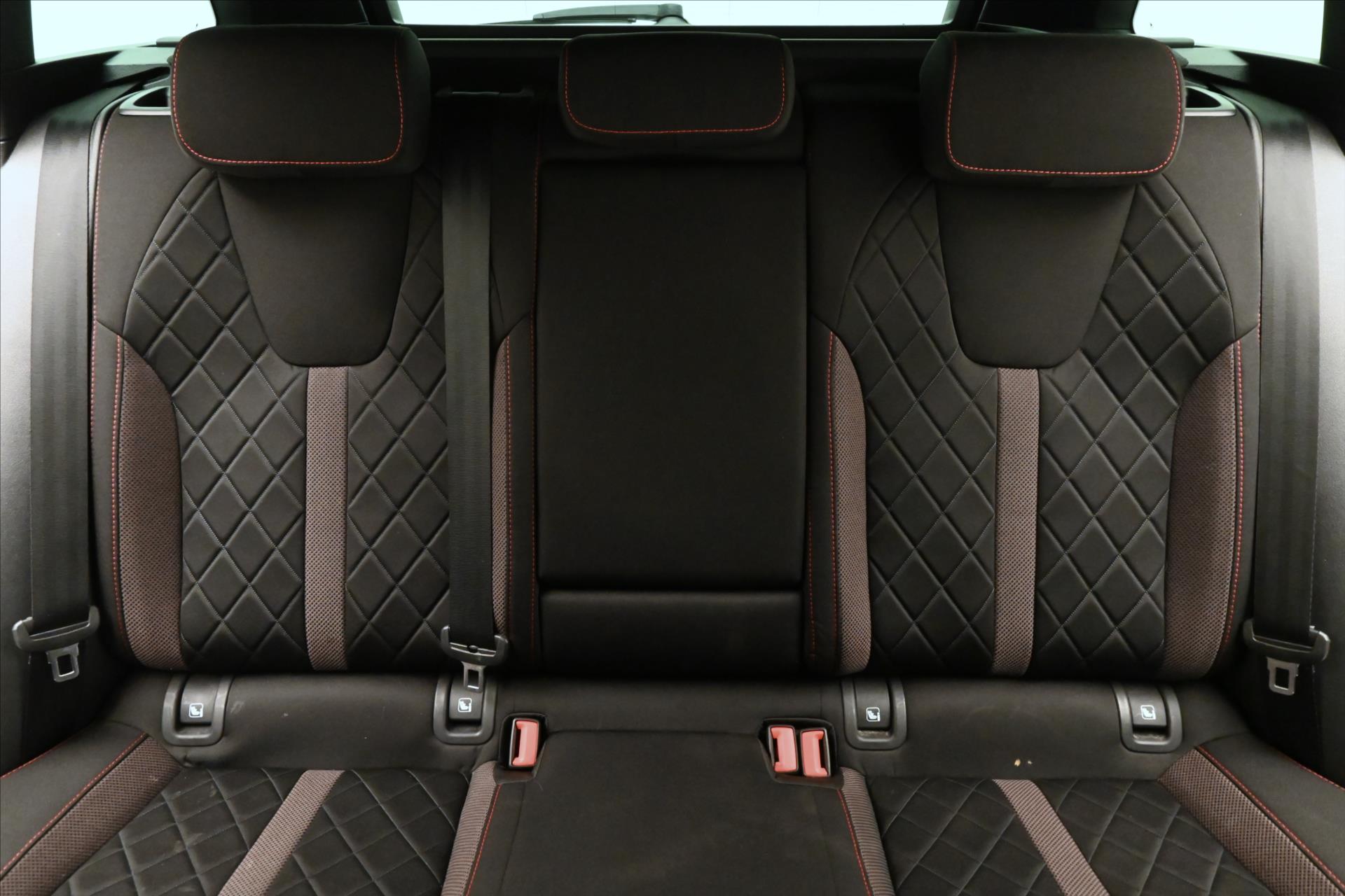 Main photo of the car Skoda Octavia 2.0 TDI RS 147 kW DSG Warranty up to 5 years (28)