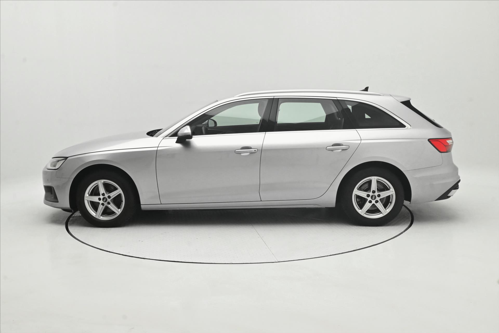 Hlavní fotografie vozu Audi A4 2,0 TDI 120 kW S Tronic Attraction Záruka až 5 let (7)