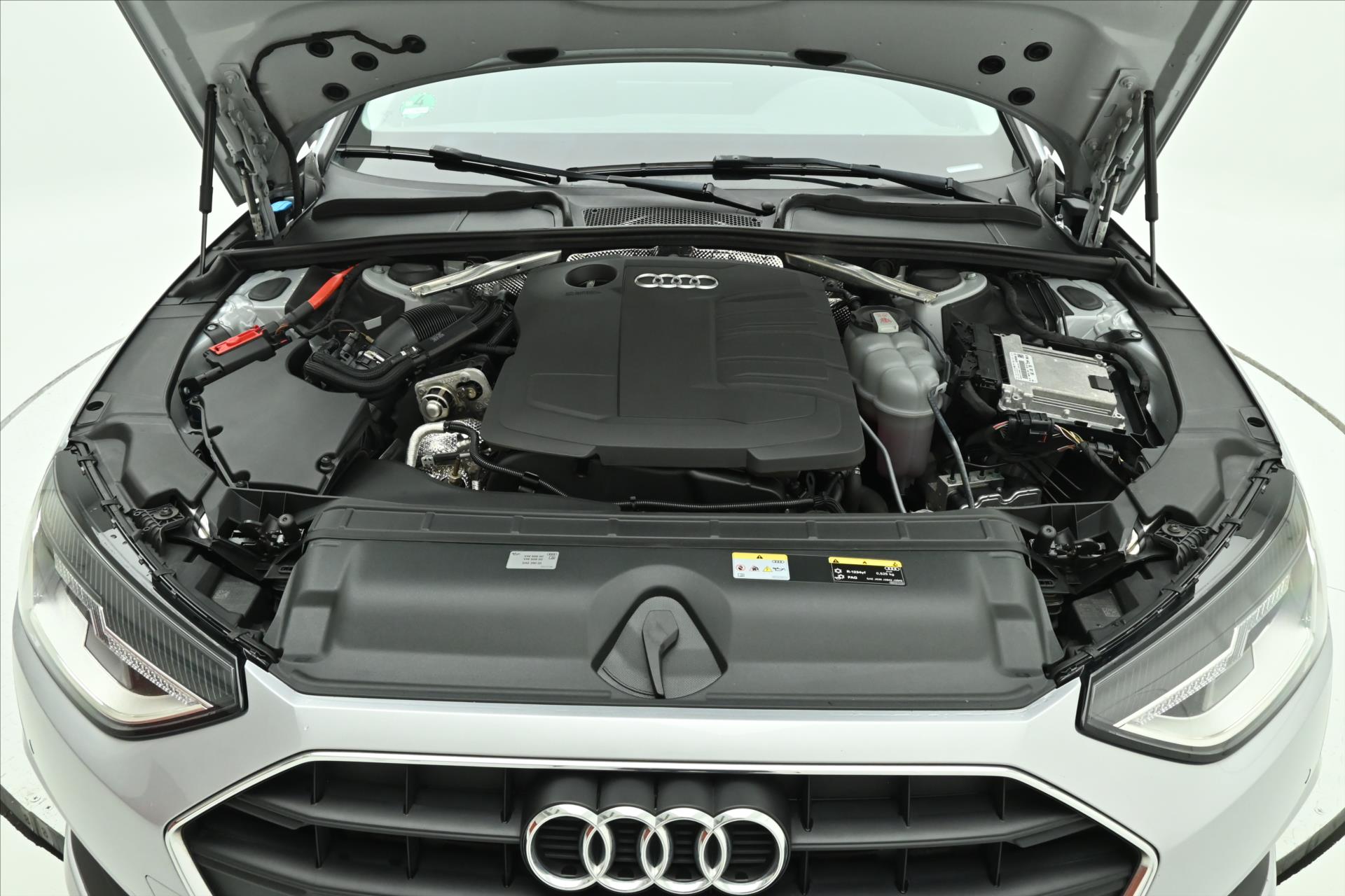 Hlavní fotografie vozu Audi A4 2,0 TDI 120kW S-Tronic Attraction Záruka až 5 let (9)