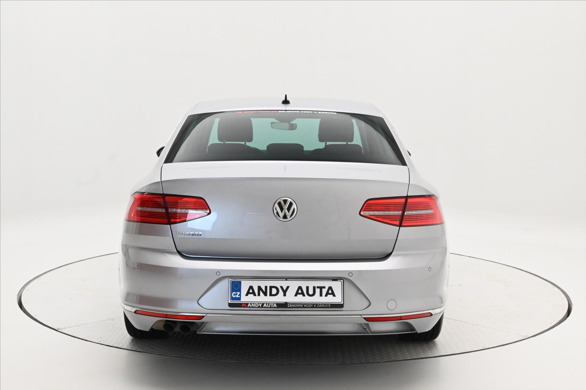 Hlavní fotografie vozu Volkswagen Passat 2,0 TDi 110kW DSG Highline Záruka až 5 let (6)