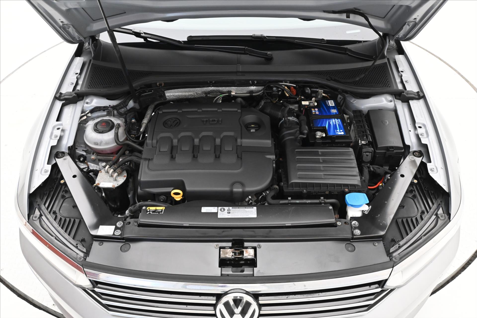 Hlavní fotografie vozu Volkswagen Passat 2,0 TDi 110kW DSG Highline Záruka až 5 let (9)