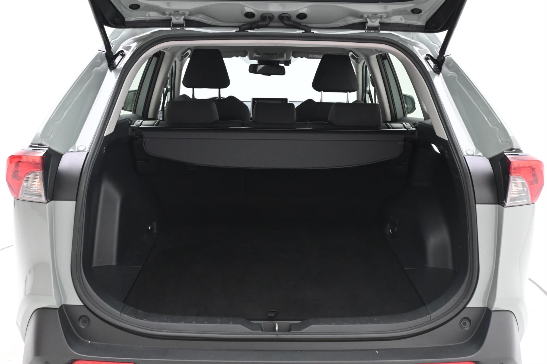 Main photo of the car Toyota Rav4 2.0 VVT-iE 130 kW Business Warranty up to 5 years (11)