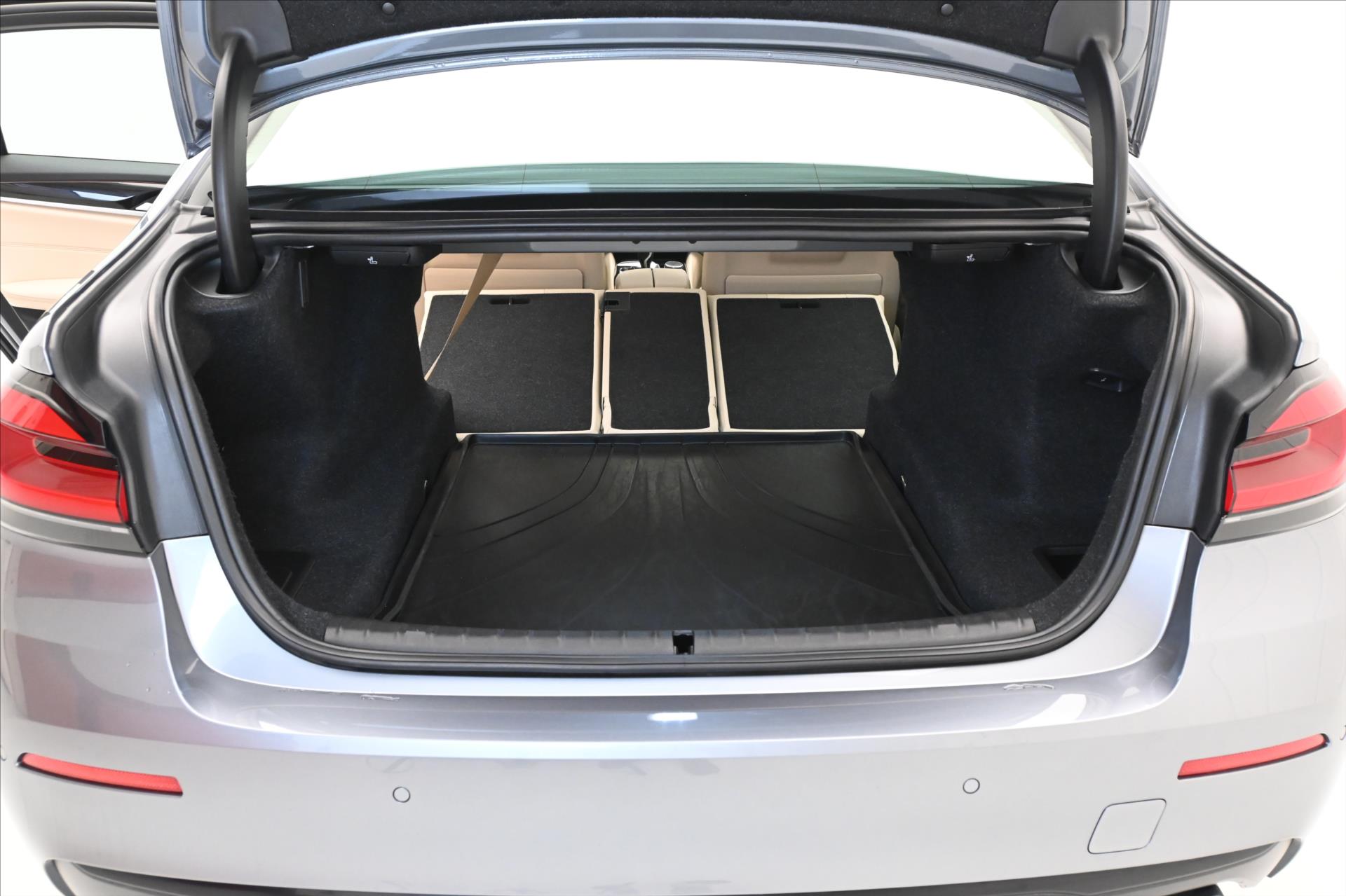 Hlavní fotografie vozu BMW Řada 5 3,0 530d 210 kW x-Drive AT8 Záruka až 5 let (12)