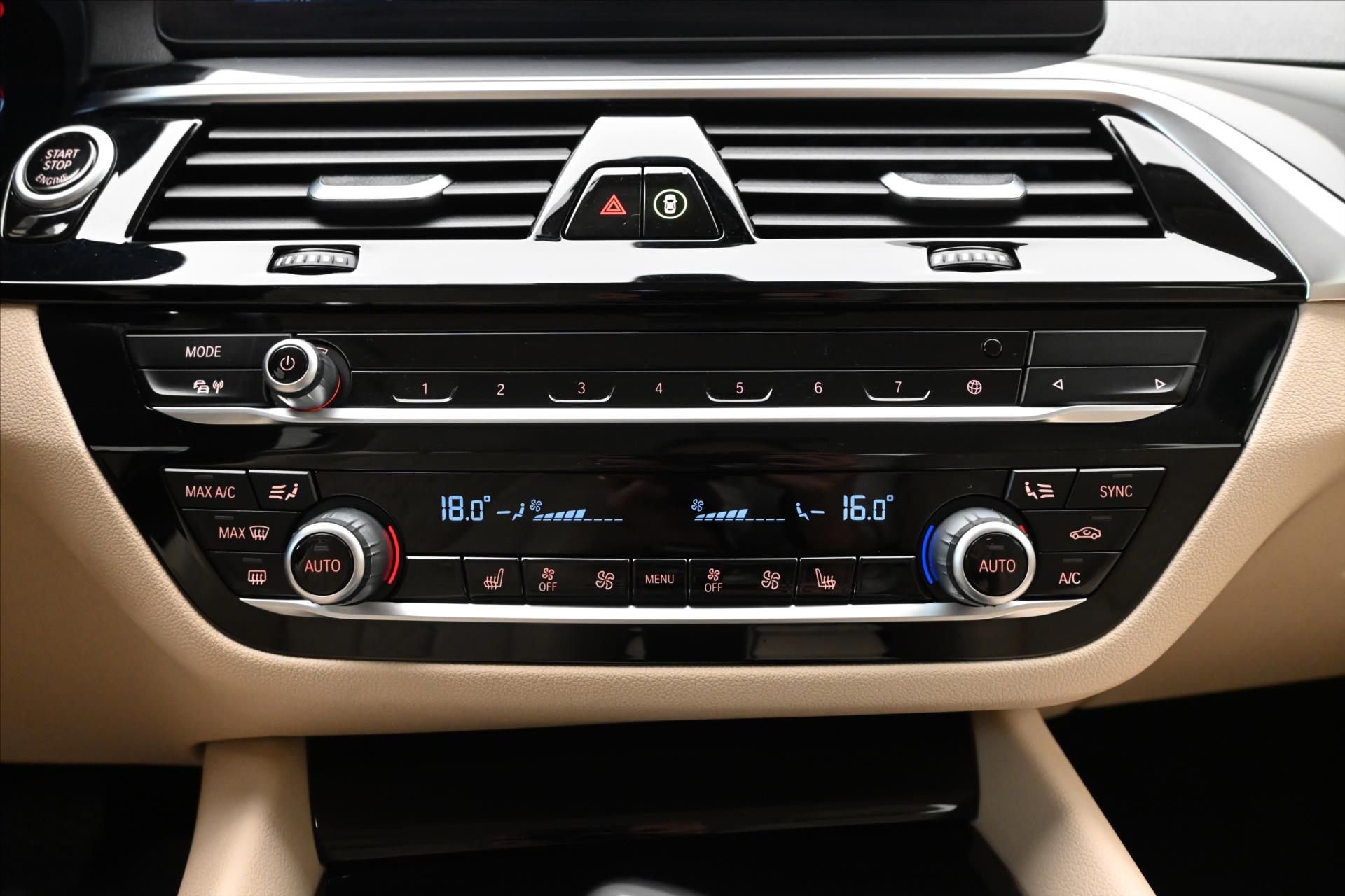 Hlavní fotografie vozu BMW Řada 5 3,0 530d 210 kW x-Drive AT8 Záruka až 5 let (21)