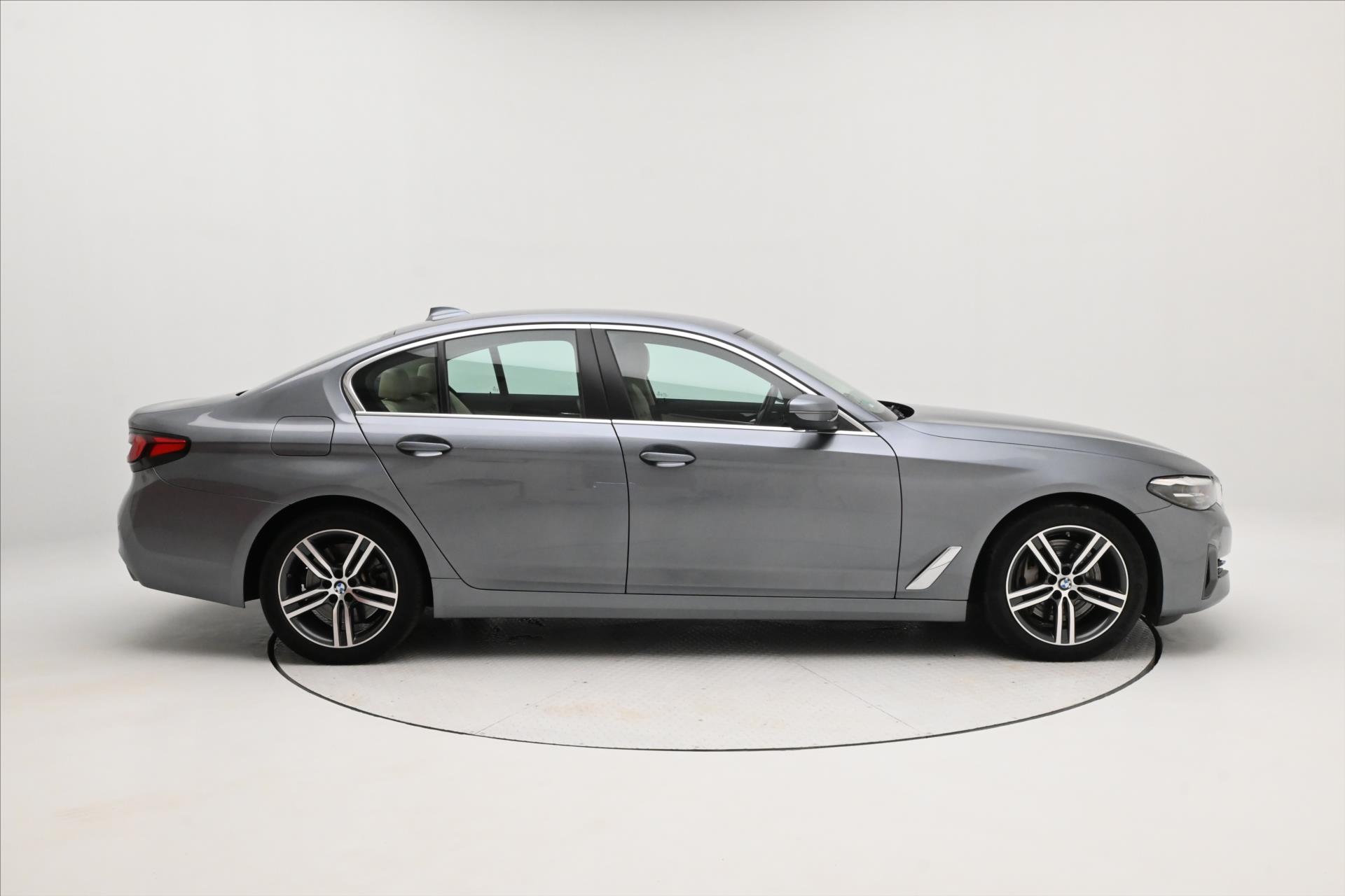 Hlavní fotografie vozu BMW Řada 5 3,0 530d 210 kW x-Drive AT8 Záruka až 5 let (5)