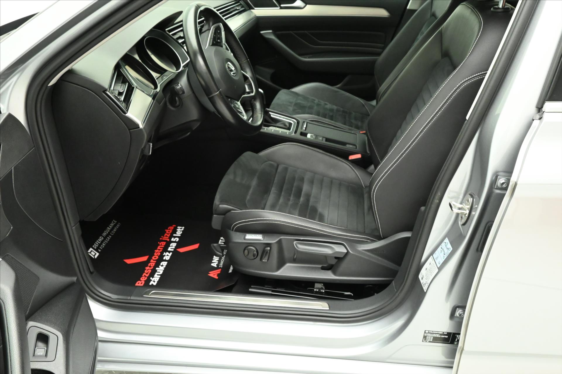 Main photo of the car Volkswagen Passat 2.0 TDI 140 kW DSG Elegance Warranty up to 5 years (14)