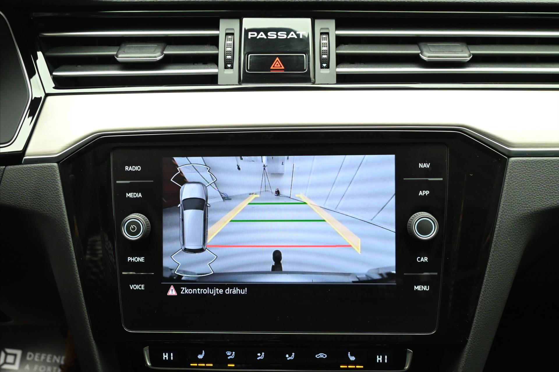 Main photo of the car Volkswagen Passat 2.0 TDI 140 kW DSG Elegance Warranty up to 5 years (22)