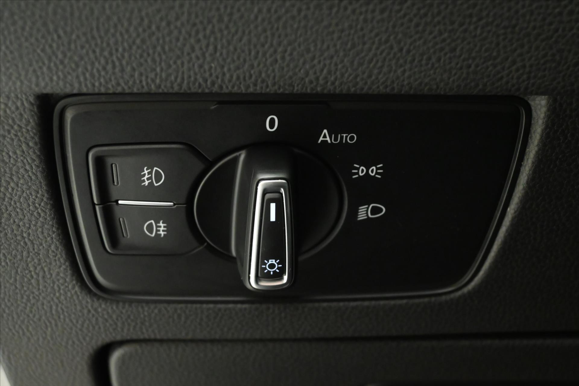 Main photo of the car Volkswagen Passat 2.0 TDI 140 kW DSG Elegance Warranty up to 5 years (28)