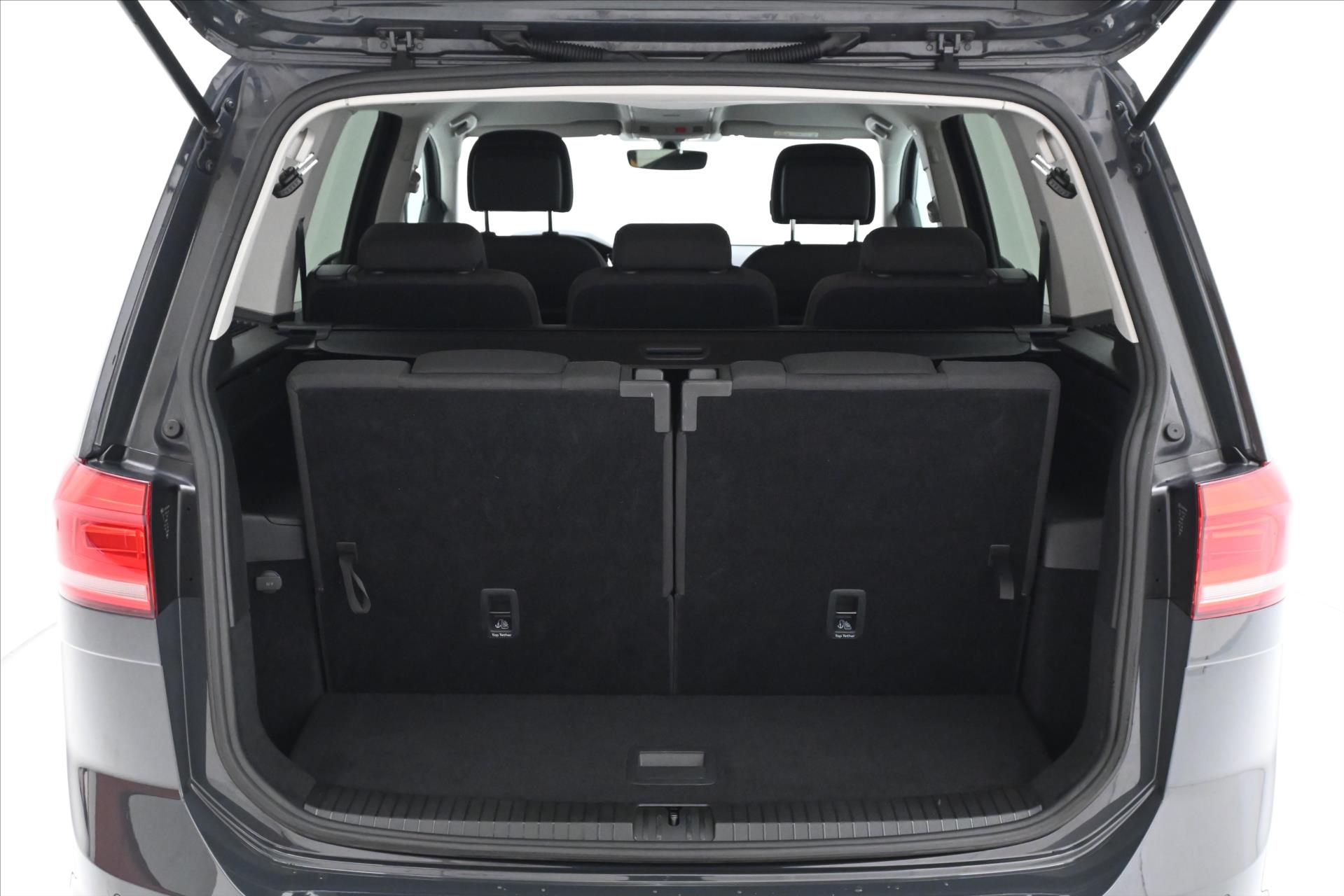 Main photo of the car Volkswagen Touran 2.0 TDI 110 kW DSG 7-seater Comfortline Warranty up to 5 years (11)