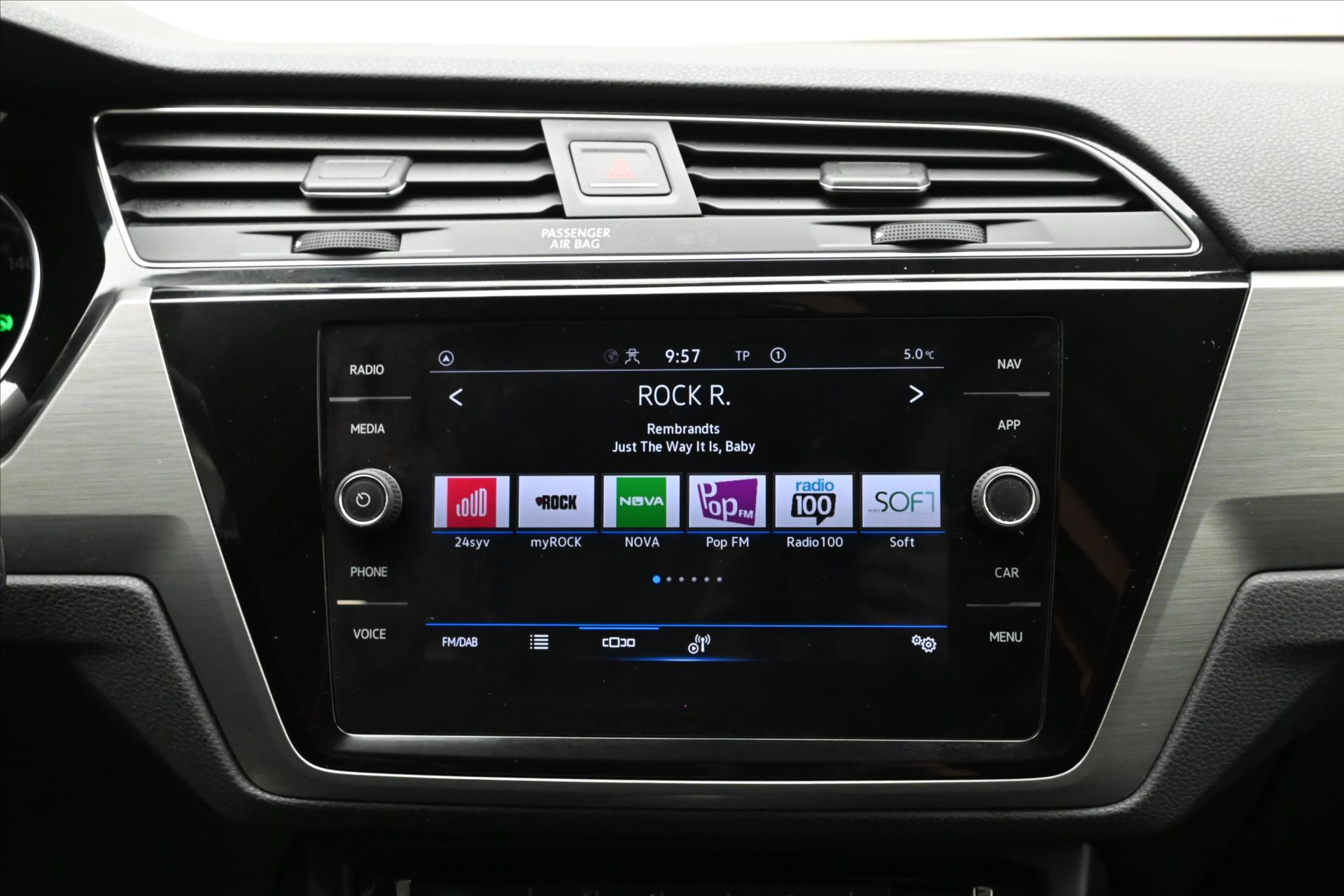 Main photo of the car Volkswagen Touran 2.0 TDI 110 kW DSG 7-seater Comfortline Warranty up to 5 years (21)