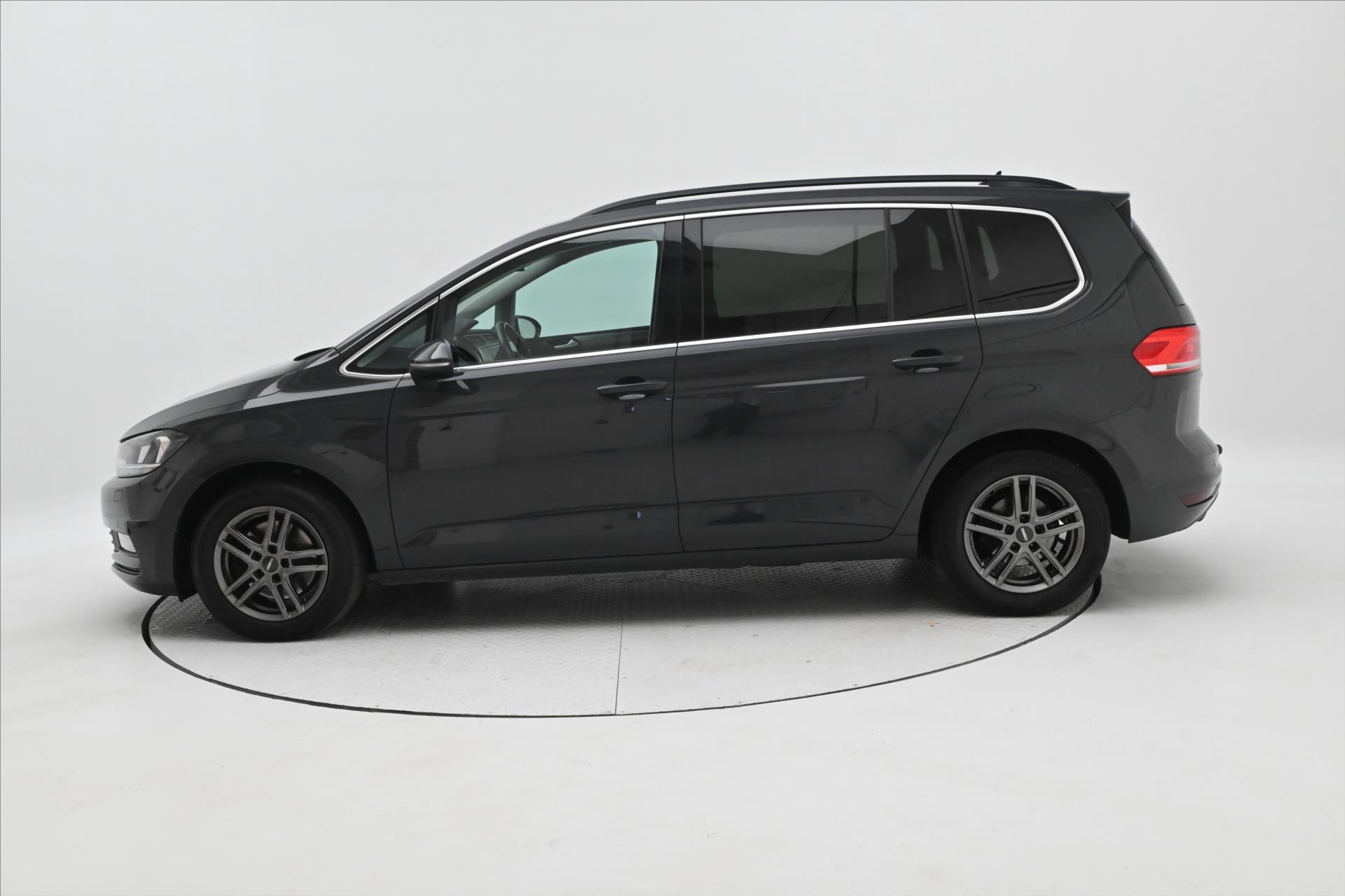 Main photo of the car Volkswagen Touran 2.0 TDI 110 kW DSG 7-seater Comfortline Warranty up to 5 years (9)