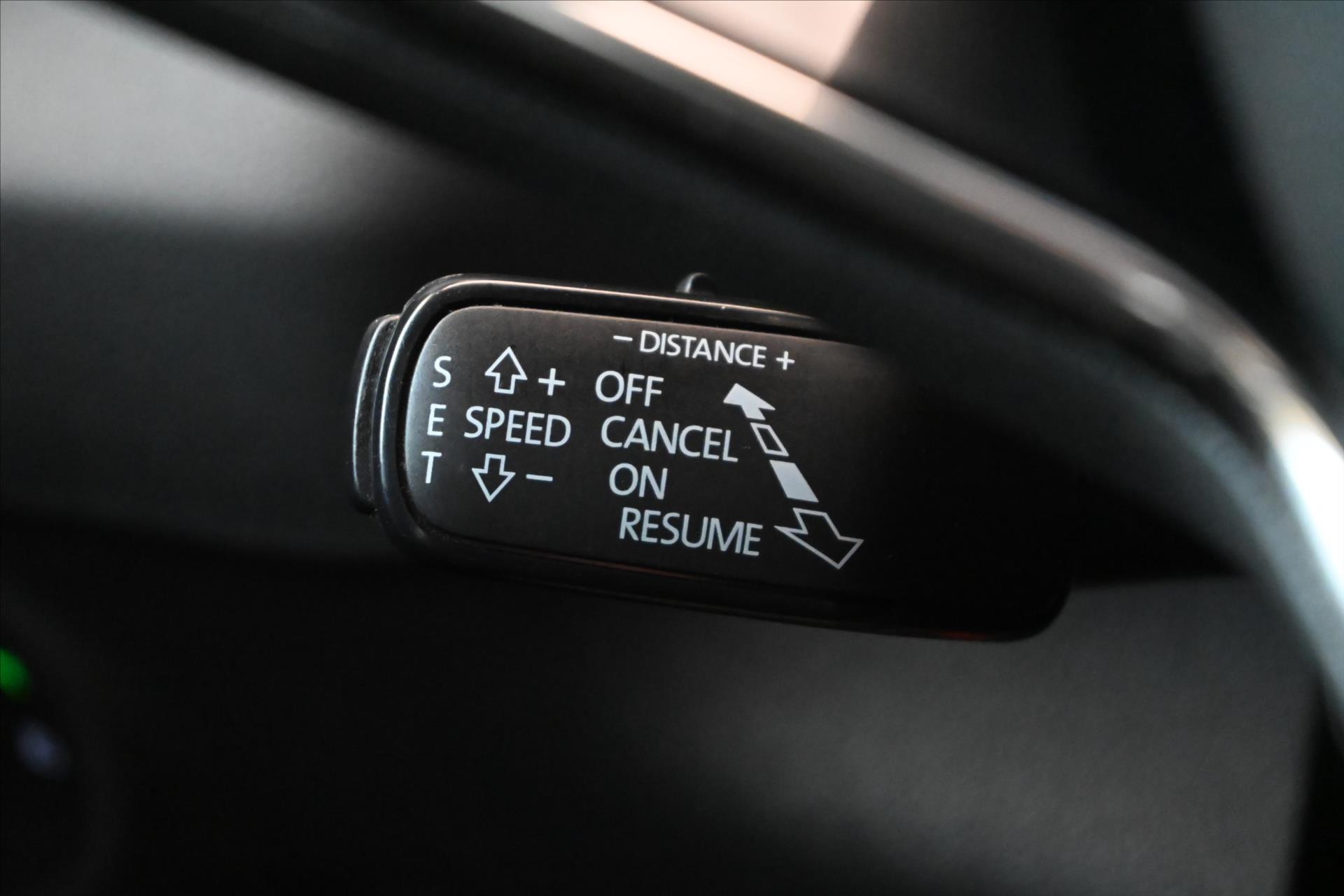 Main photo of the car Skoda Karoq 2.0 TDI 85 kW DSG CLEVER Warranty up to 5 years (26)