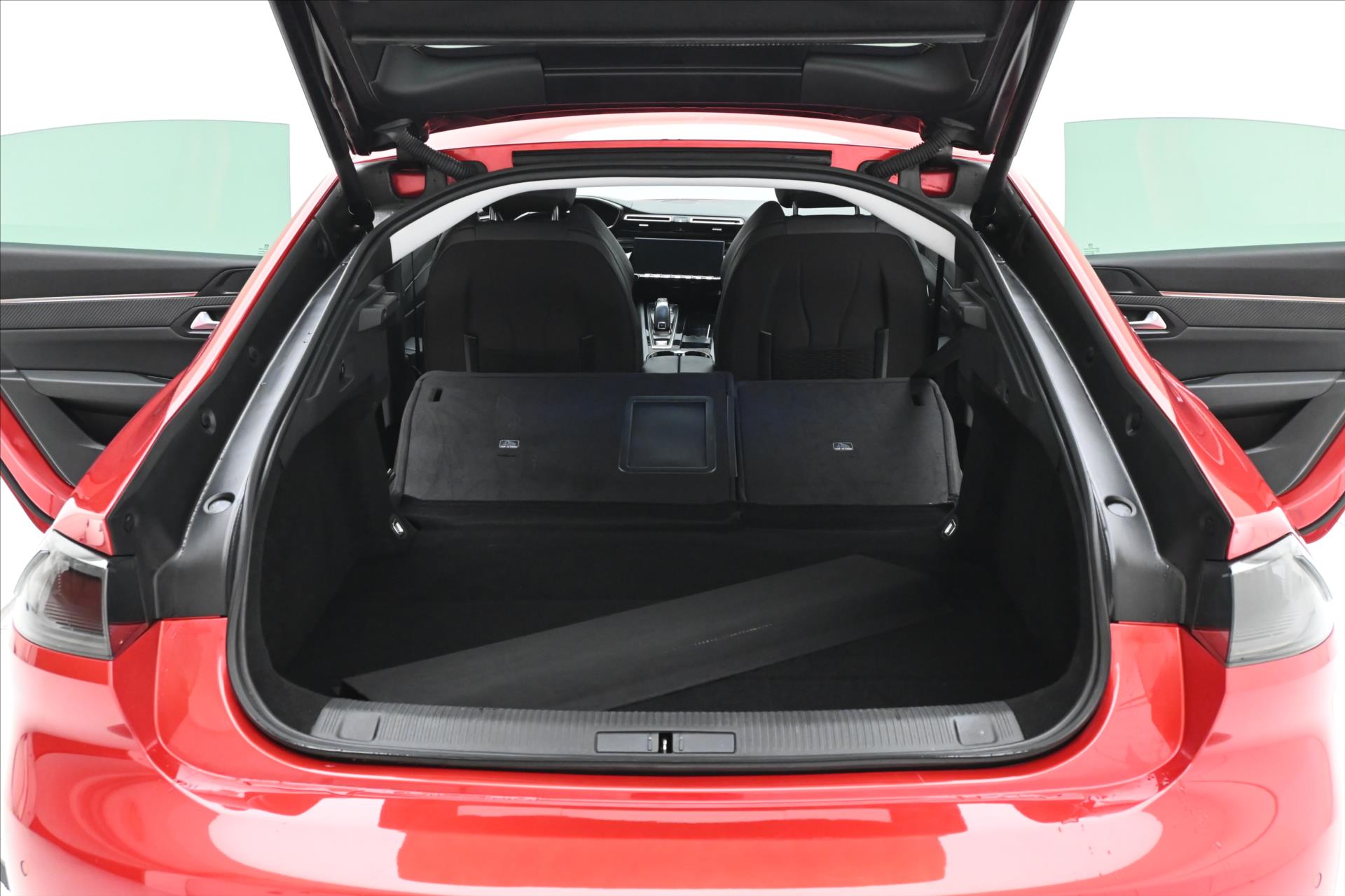 Hlavní fotografie vozu Peugeot 508 1,5 BlueHDi 96 kW AT8 Záruka až 5 let (12)