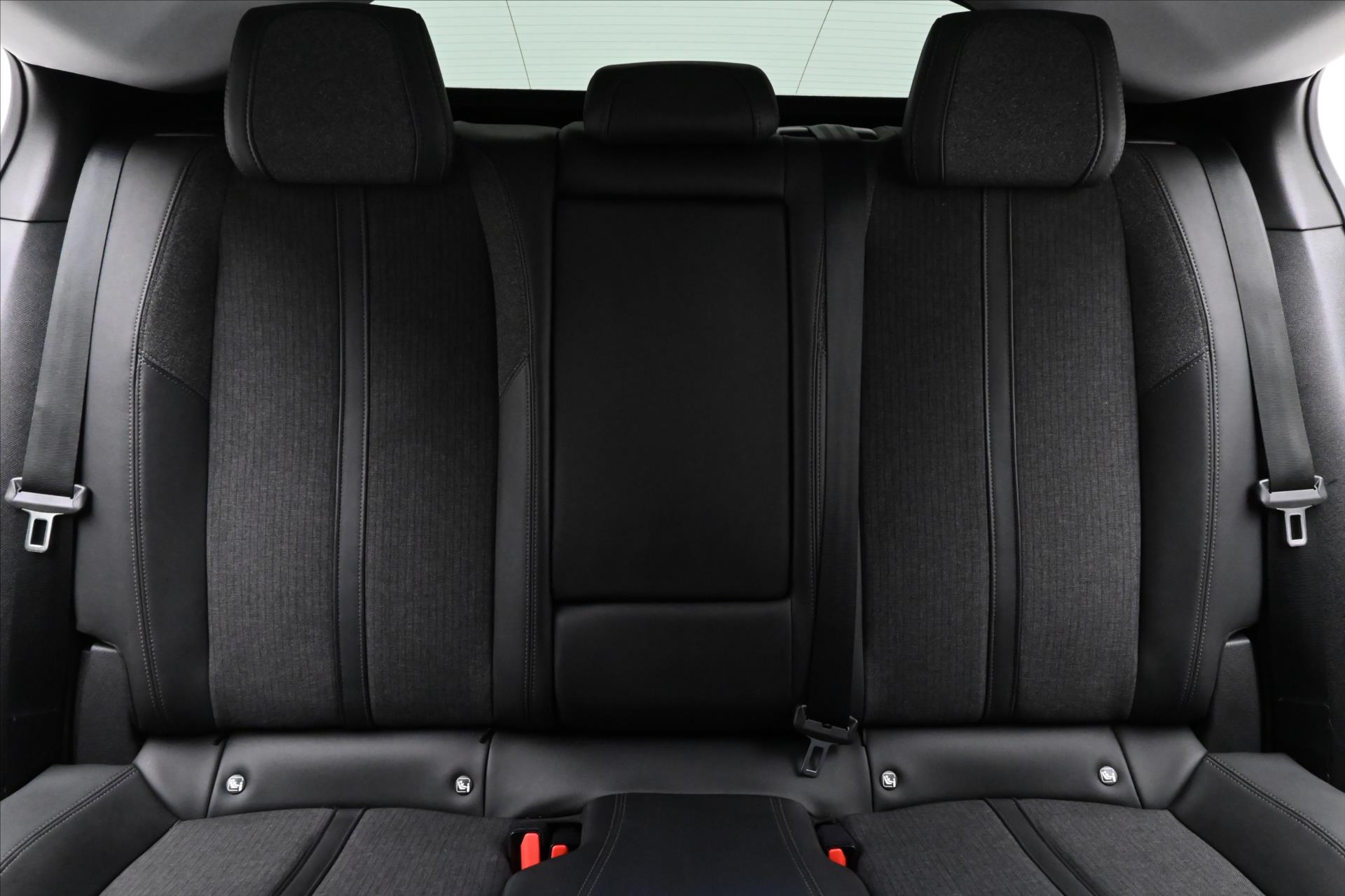 Hlavní fotografie vozu Peugeot 508 1,5 BlueHDi 96 kW AT8 Záruka až 5 let (27)