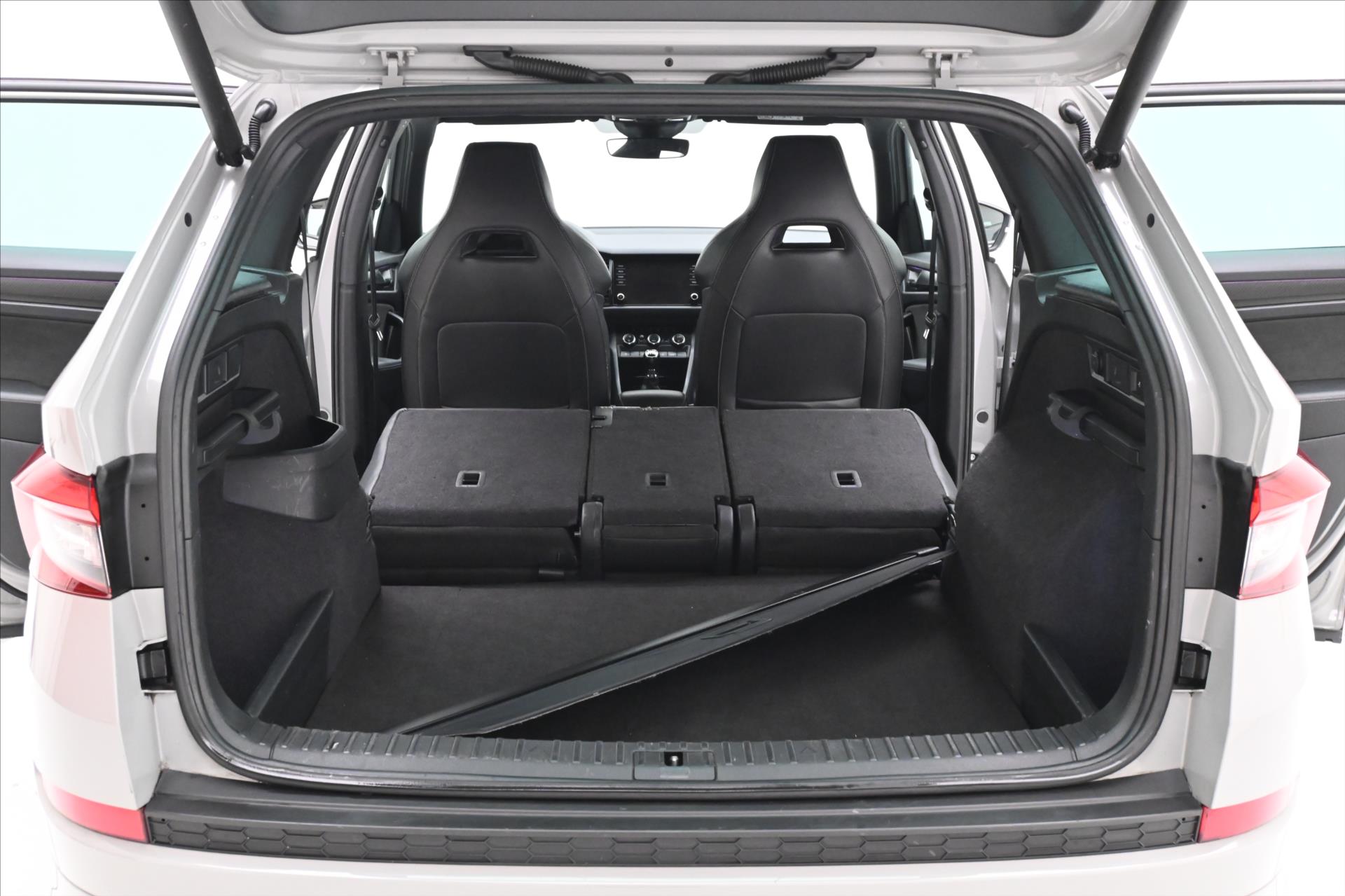 Hlavní fotografie vozu Škoda Kodiaq 1,5 TSI 110 kW Sportline Business Záruka až 5 let (12)