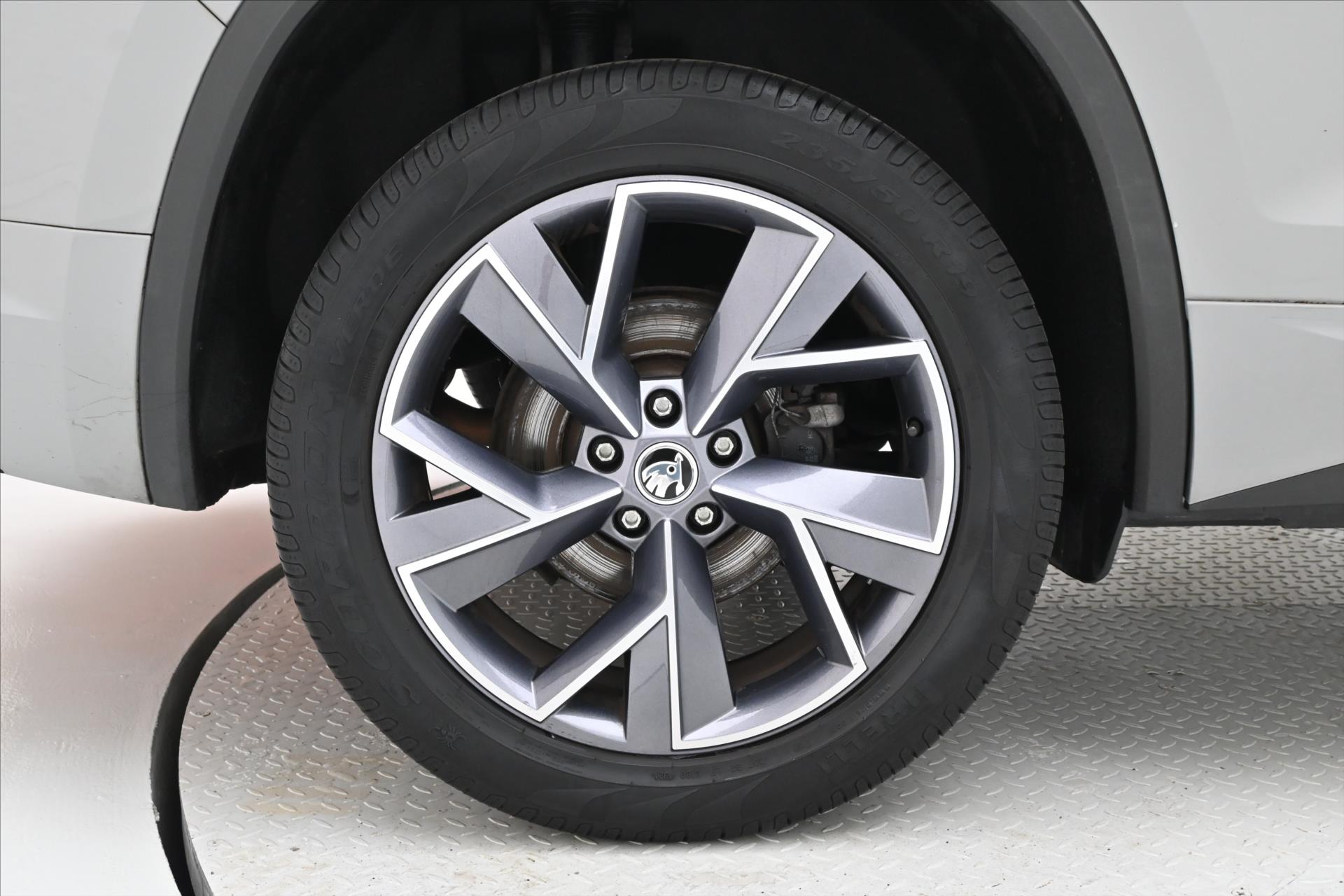 Hlavní fotografie vozu Škoda Kodiaq 1,5 TSI 110 kW Sportline Business Záruka až 5 let (38)