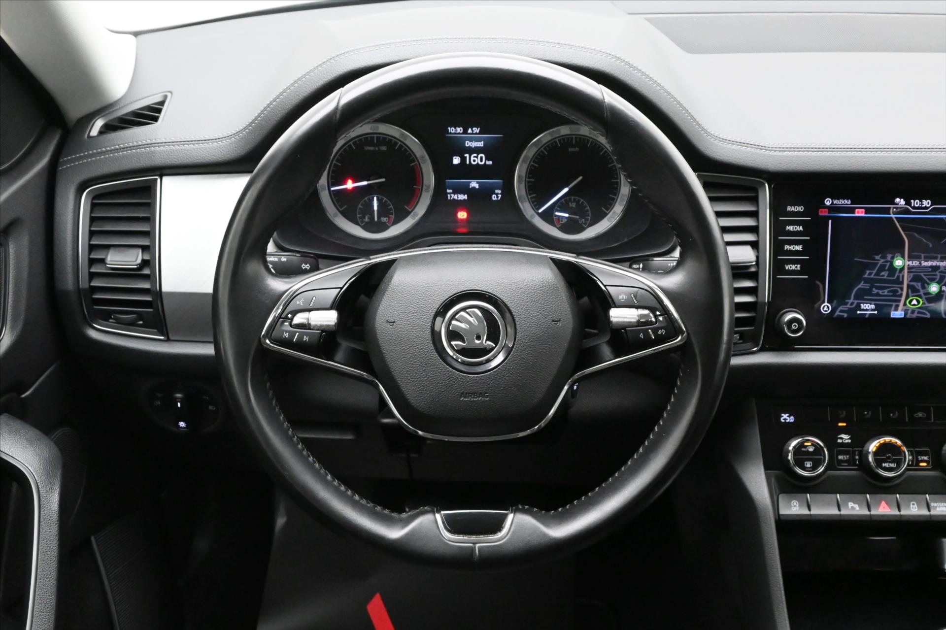 Hlavní fotografie vozu Škoda Kodiaq 1,5 TSi 110kW Business Edition Záruka až 5 let (18)