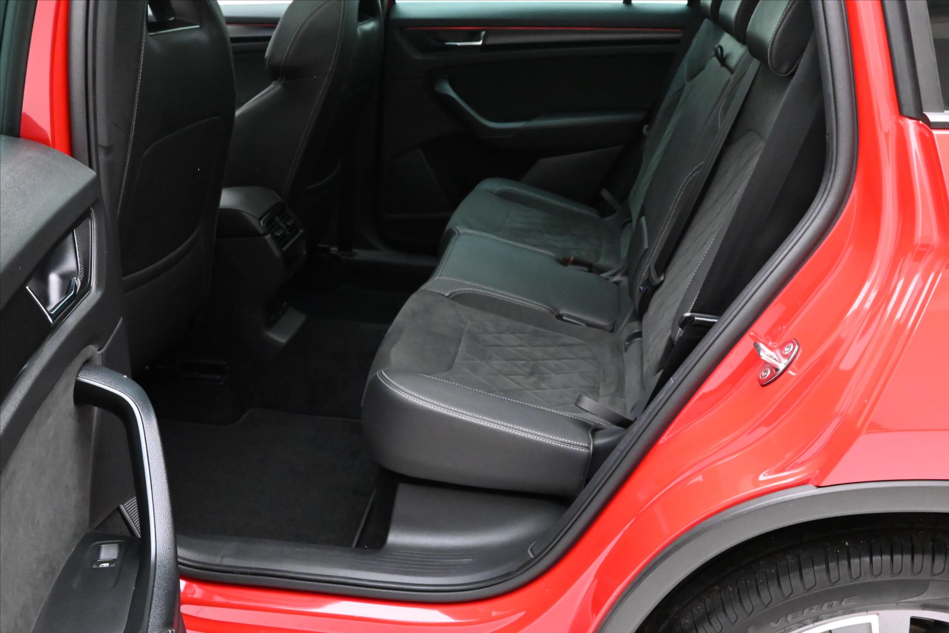 Hlavní fotografie vozu Škoda Kodiaq 1,5 TSI 110 kW Sportline Business Záruka až 5 let (15)