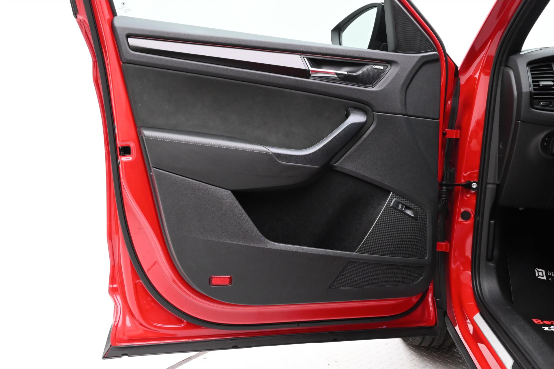 Hlavní fotografie vozu Škoda Kodiaq 1,5 TSI 110 kW Sportline Business Záruka až 5 let (24)