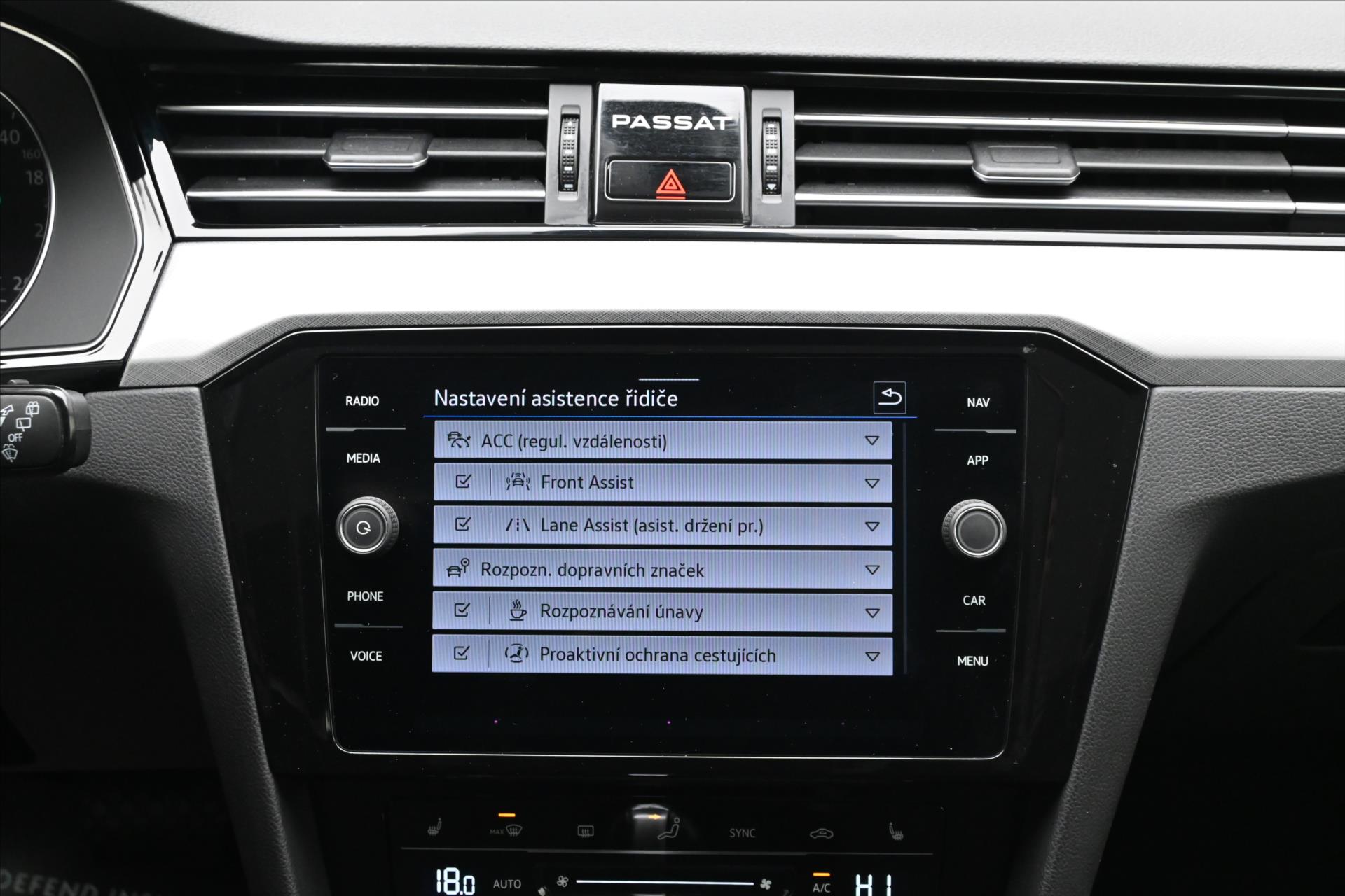 Hlavní fotografie vozu Volkswagen Passat 2,0 TDI 110 kW DSG Business Záruka až 5 let (20)