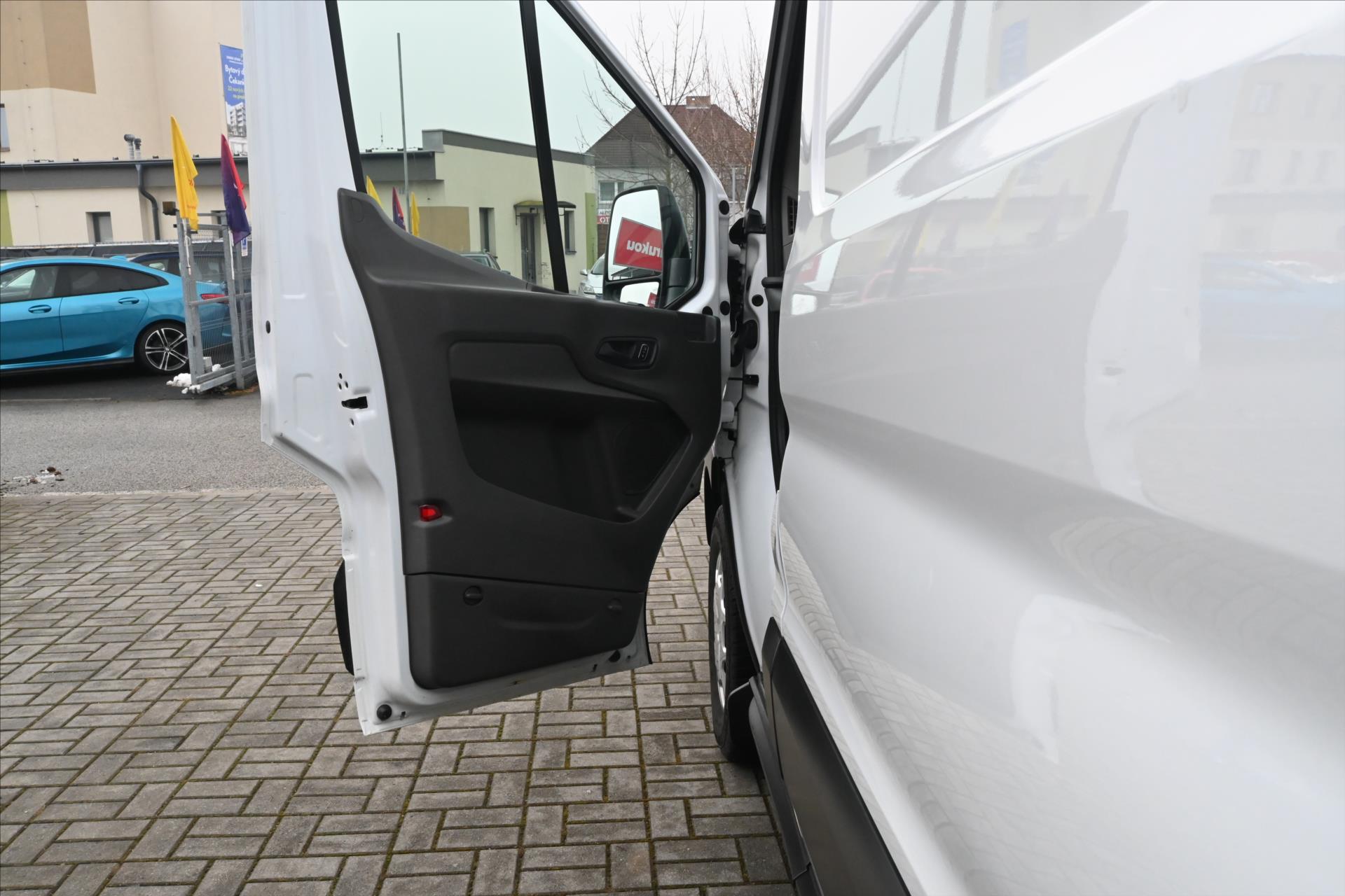 Hlavní fotografie vozu Ford Transit 2,0 TDCi 125 kW Navi Nezáv.Top. L3H3 Záruka až 5 let (21)